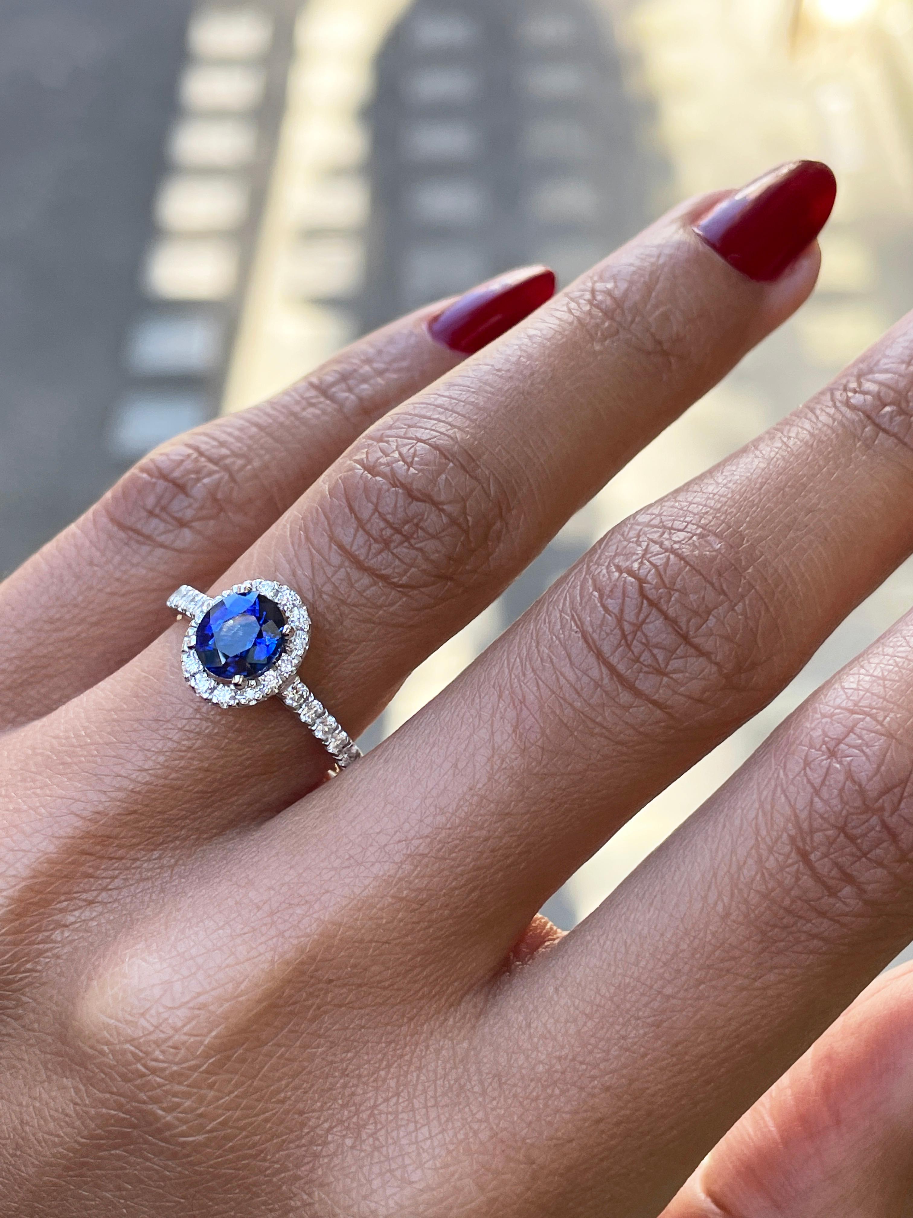 1.20ct Blue Sapphire and Diamond 18 Carat White Gold Halo Engagement Ring In New Condition For Sale In London, GB