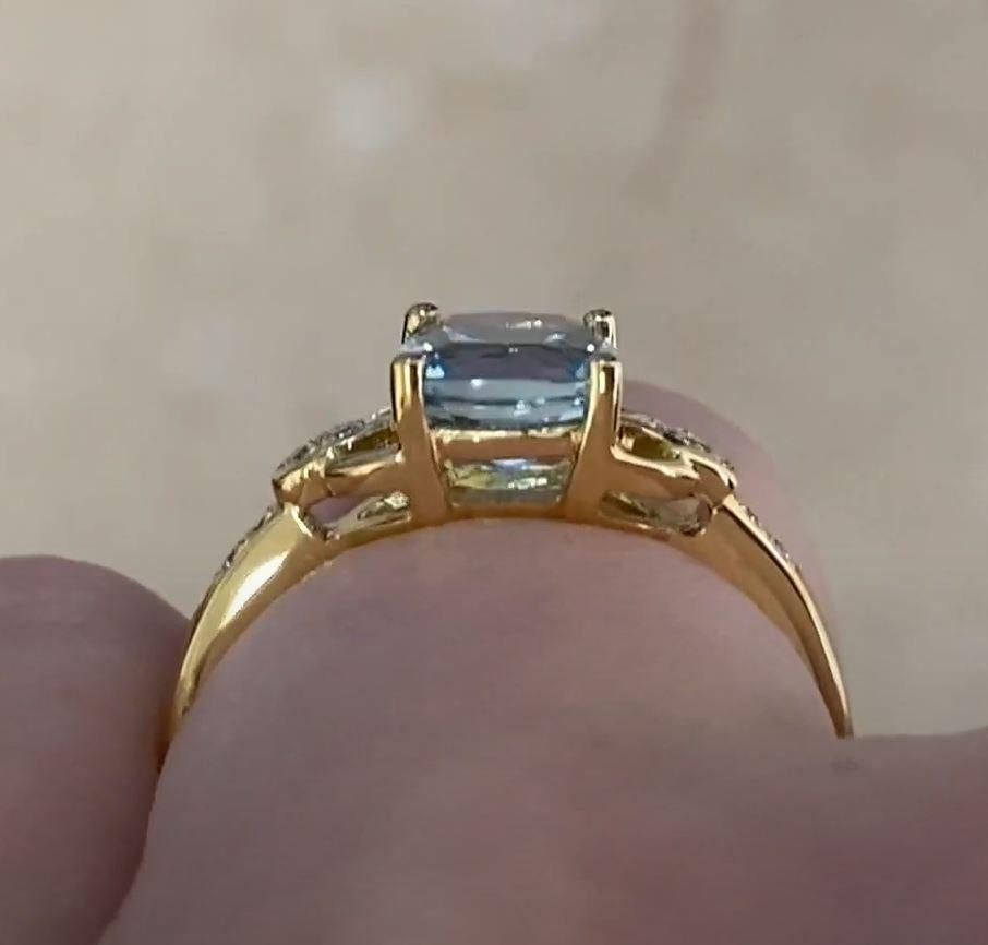 1.20ct Cushion Cut Aquamarine Engagement Ring, 18k Yellow Gold For Sale 3