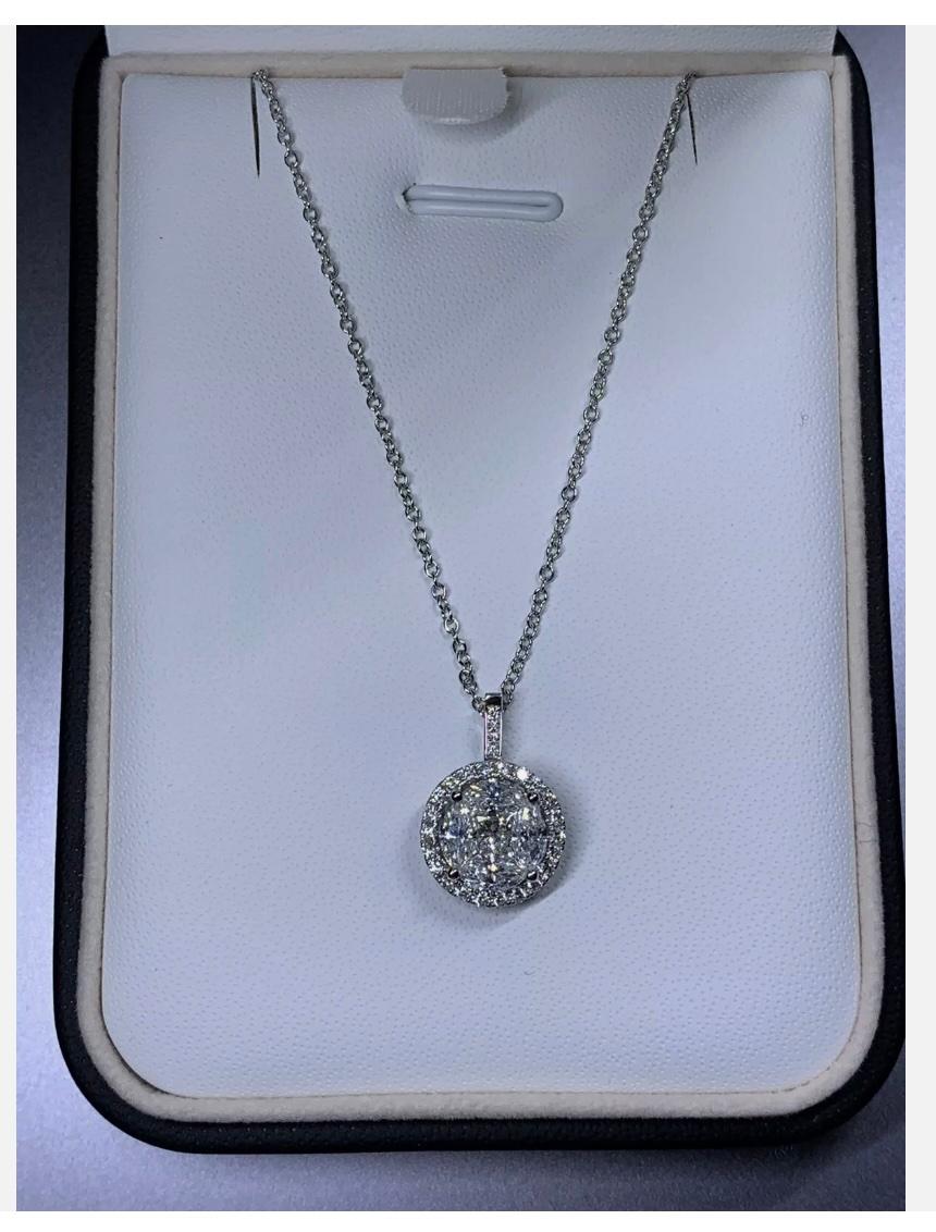 1.20ct Diamond solitaire engagement ring and pendant in 18ct white gold For Sale 1