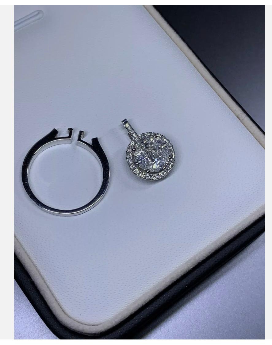 1.20ct Diamond solitaire engagement ring and pendant in 18ct white gold For Sale 2