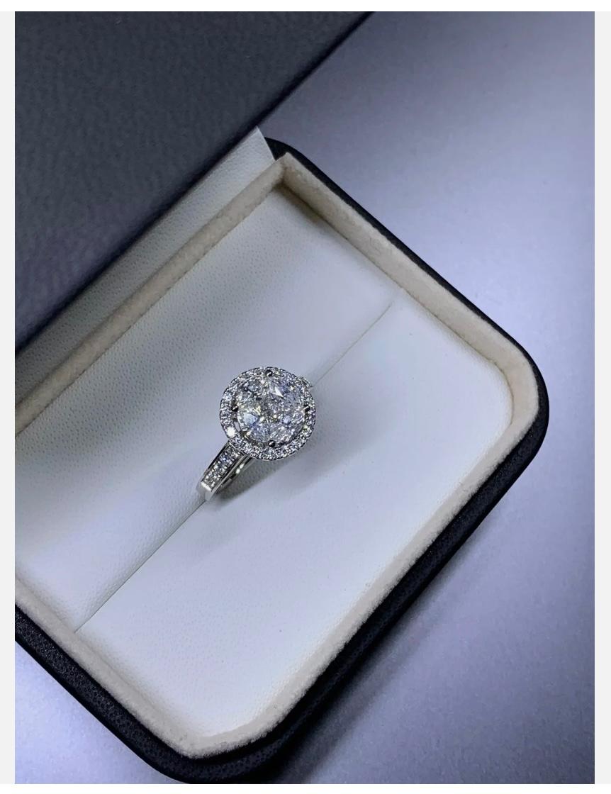1.20ct Diamond solitaire engagement ring and pendant in 18ct white gold For Sale 3