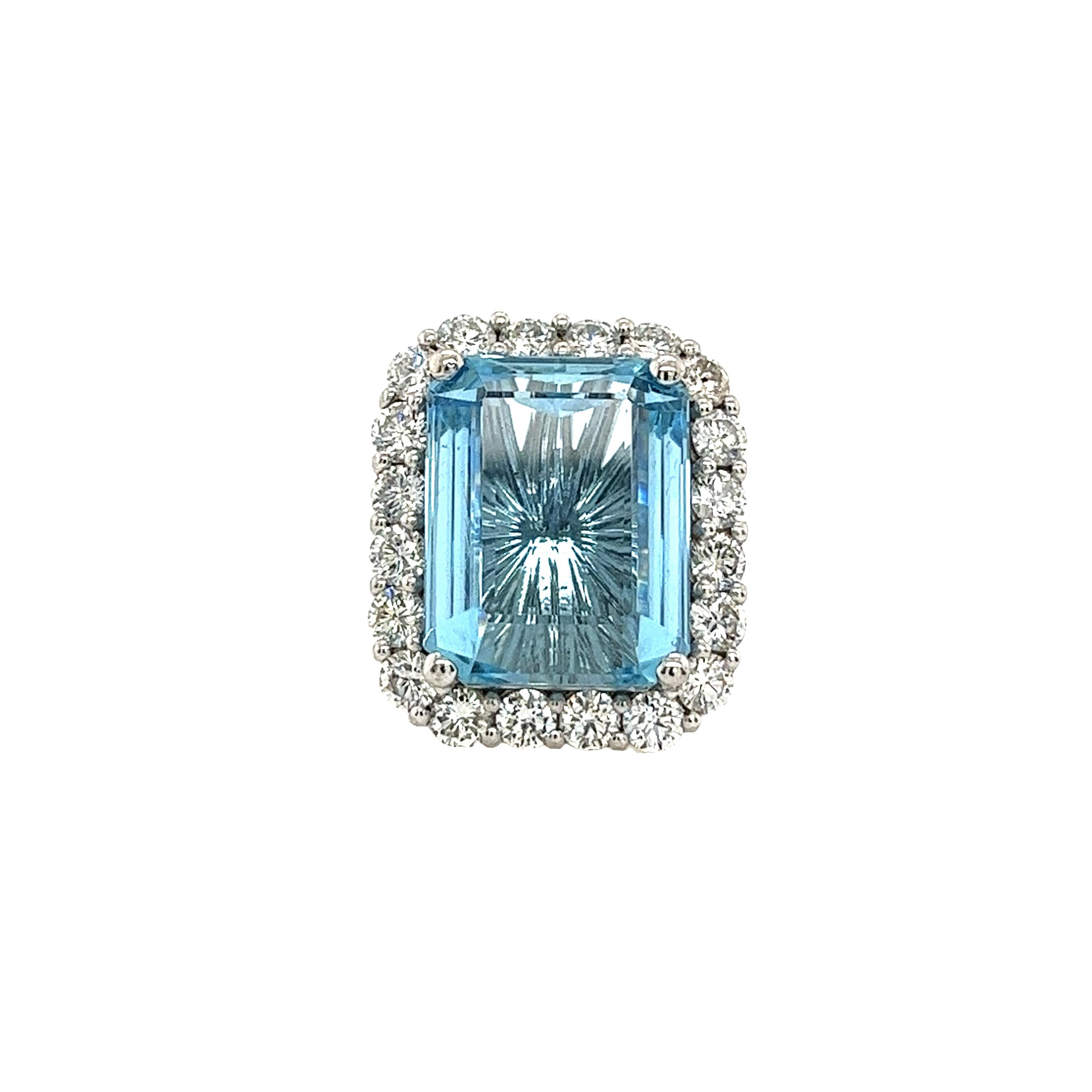 12.0ct Fine Quality Aquamarine Ring Set With 2.90ct Natural Round Diamonds 4