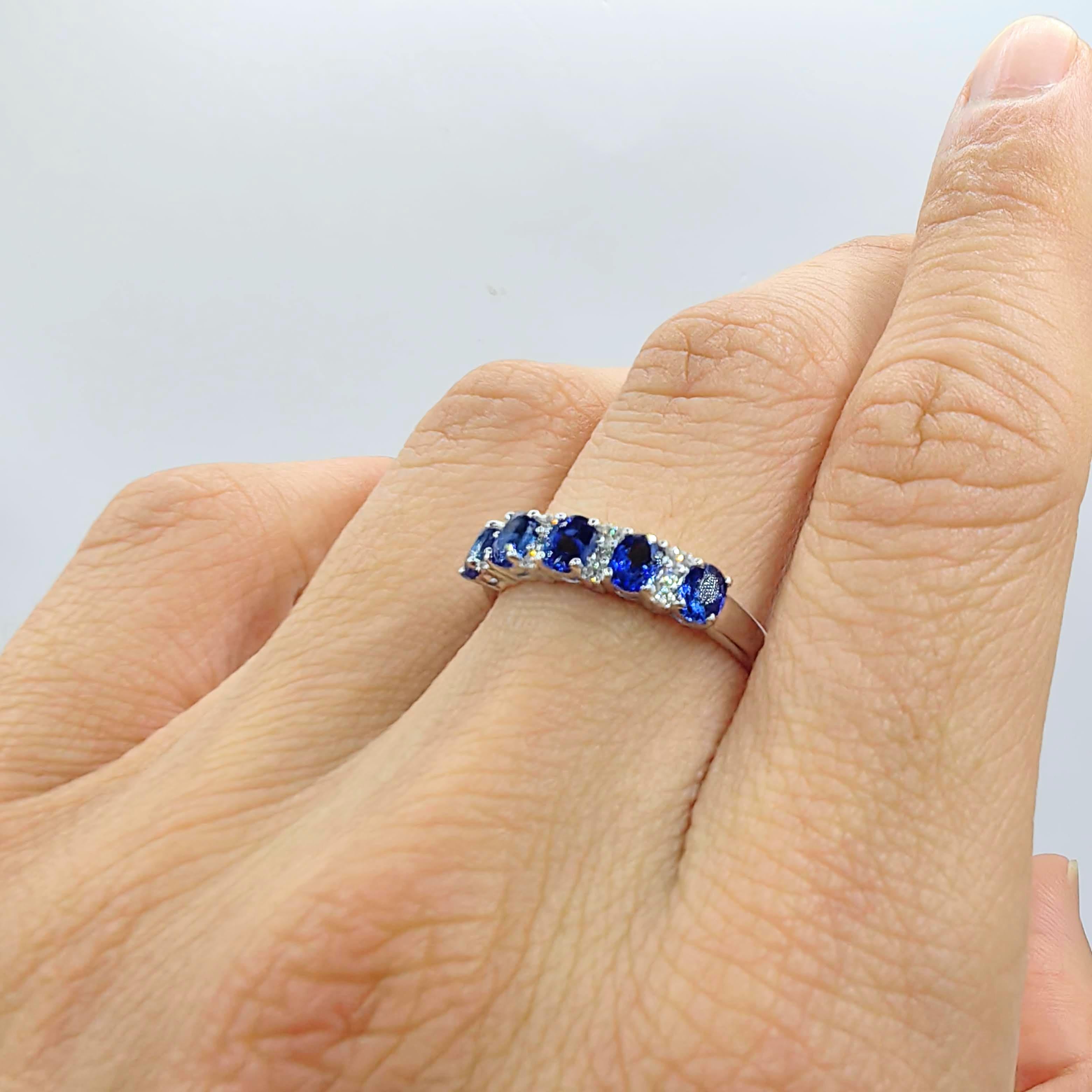 1.20ct Oval Cut Blue Sapphire & Diamond Eternity Band Ring in 18K White Gold For Sale 3