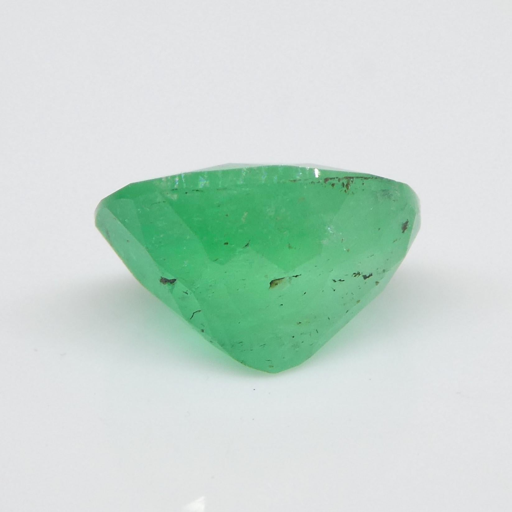 Brilliant Cut 1.20ct Oval Green Emerald from Colombia For Sale