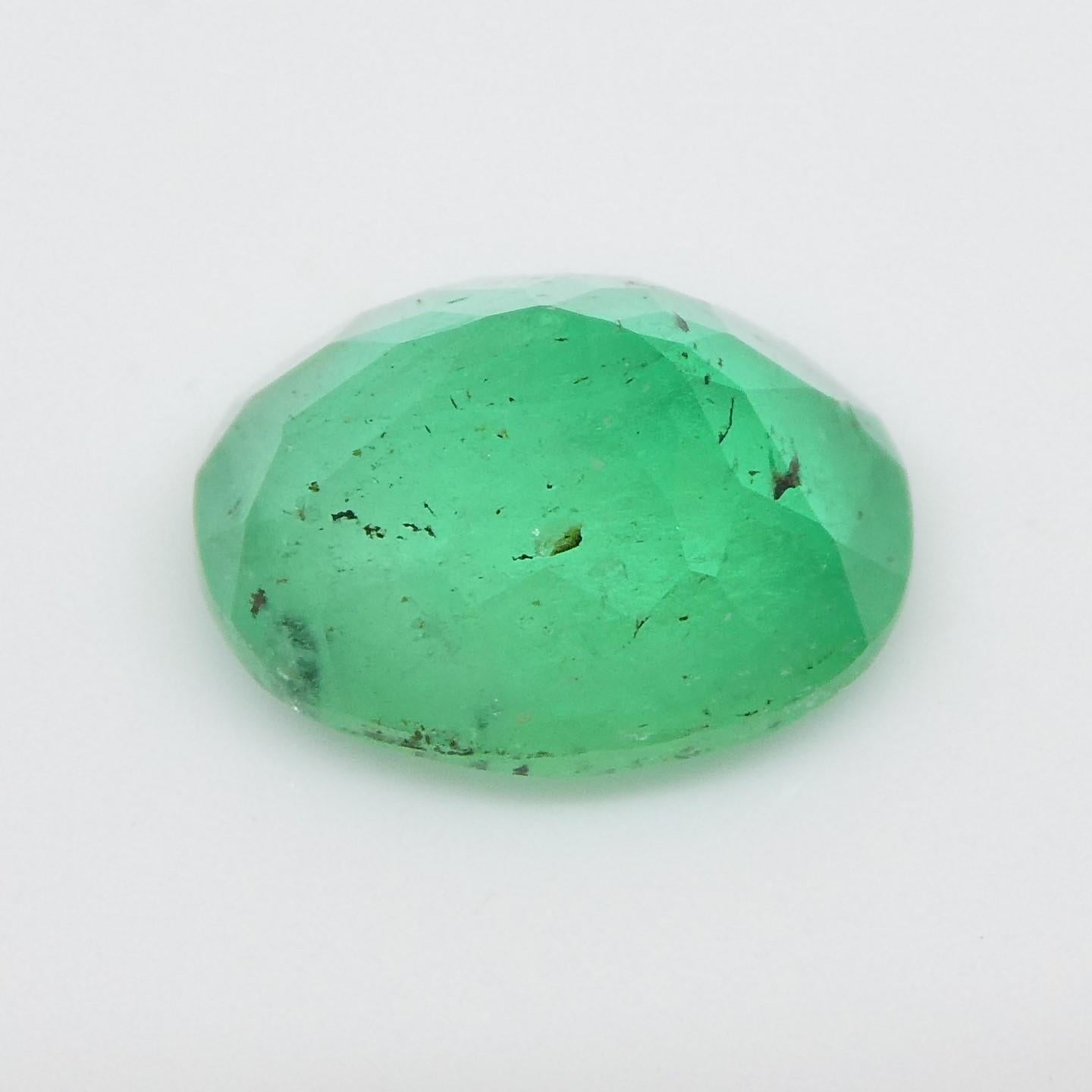 1.20ct Oval Green Emerald from Colombia For Sale 3