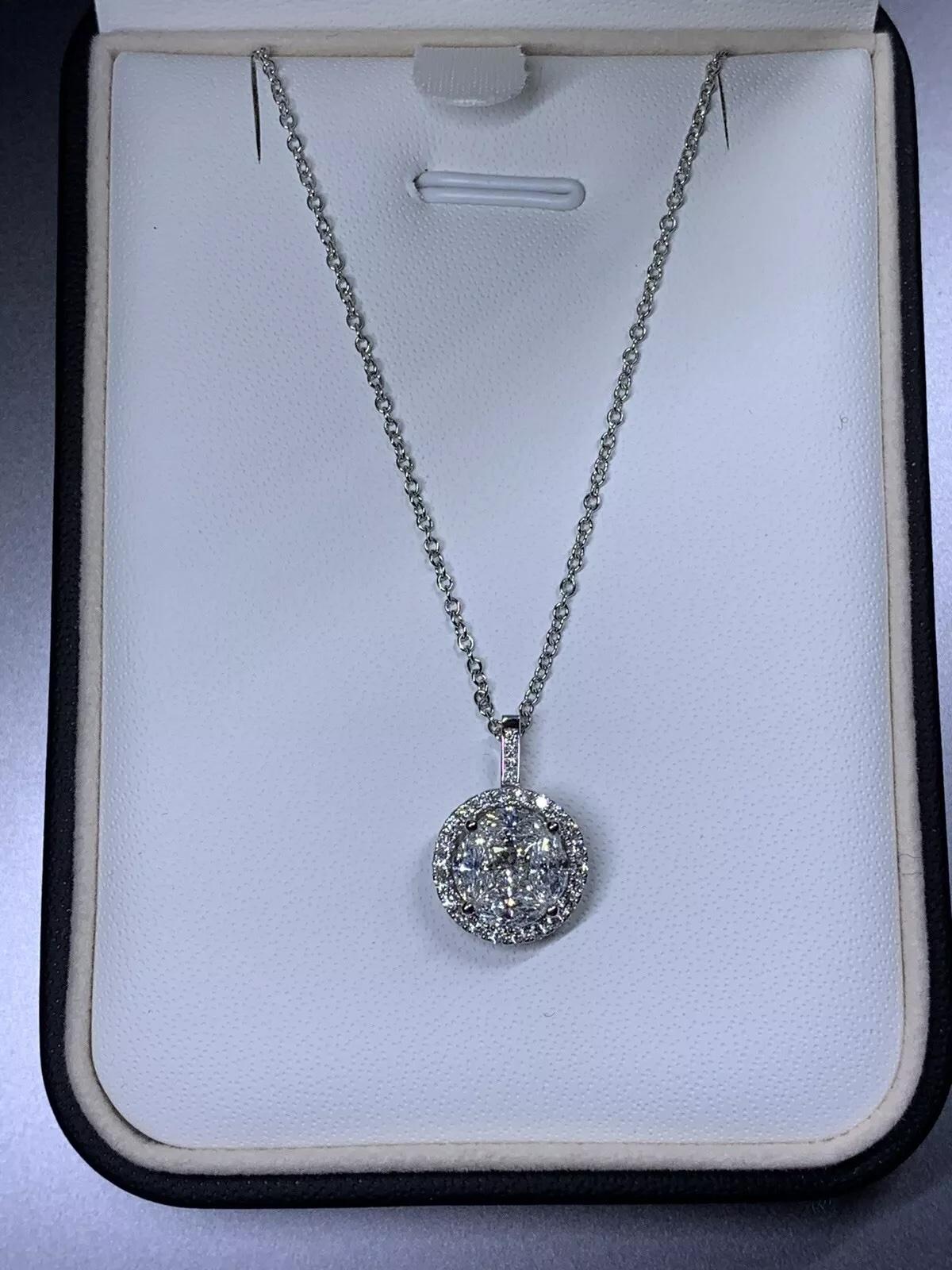 Taille ronde 1,20ct Bague de fiançailles avec pendentif en or blanc 18 carats, diamants ronds et marquises. en vente
