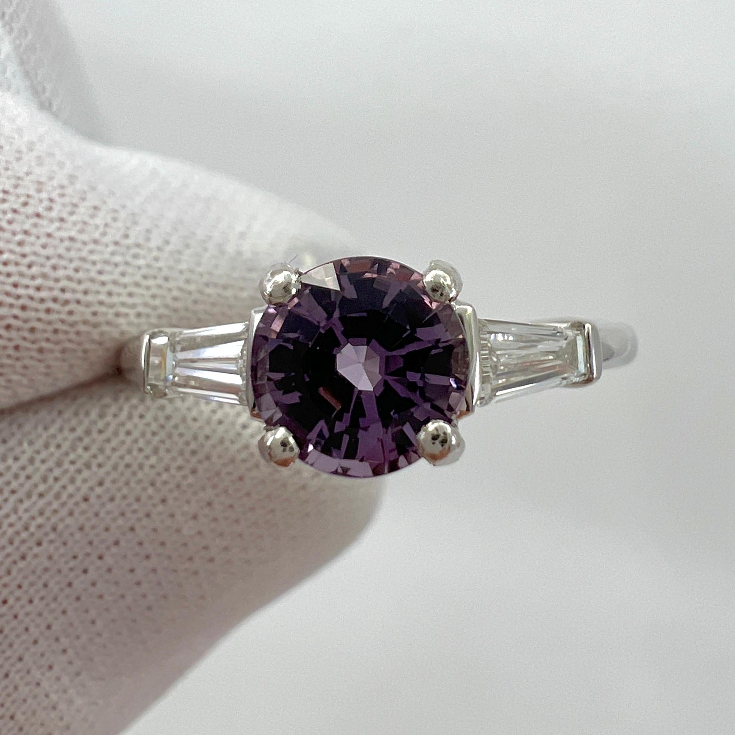 Women's or Men's 1.20ct Vivid Lilac Purple Spinel & Diamond Platinum Round Cut Three Stone Ring For Sale
