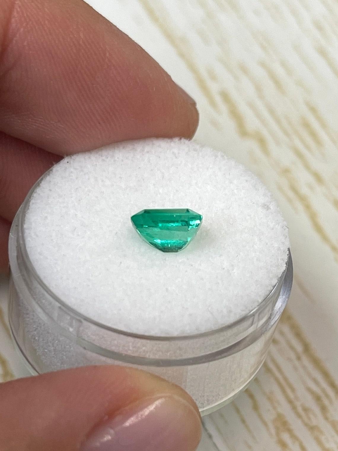 1.20ct Yellowish Green Emerald Cut Colombian Gem 7x6 Genuine May Birthstone For Sale 2