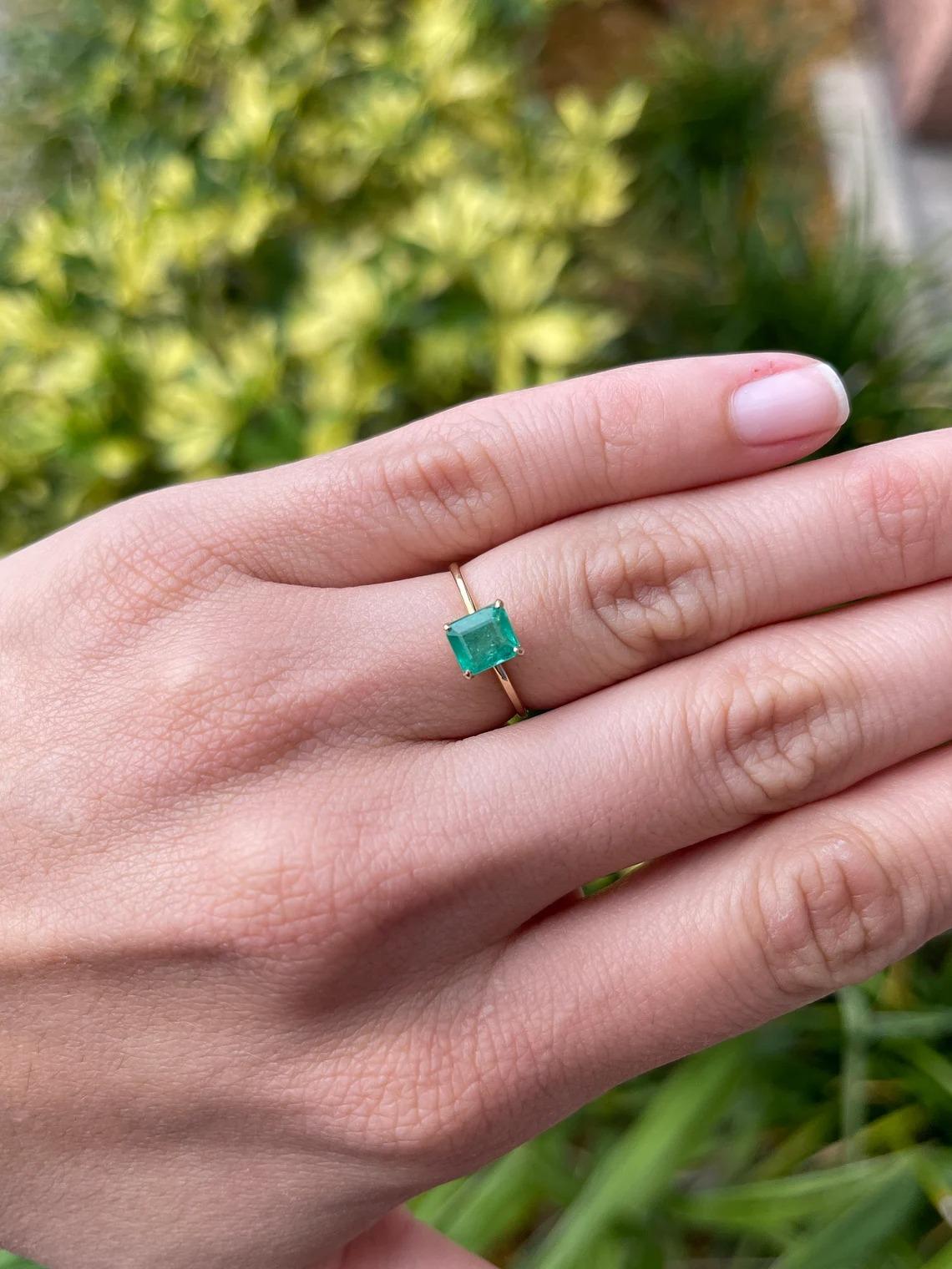 Modern 1.20cts 14K Natural Emerald-Asscher Cut Petite Solitaire Ring For Sale