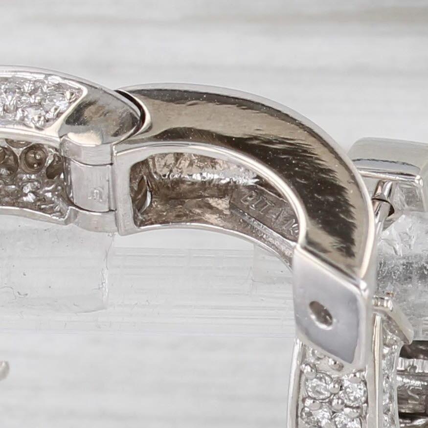 Orecchini a cerchio con diamanti da 1,20 ct. in oro bianco 14k con chiusura a scatto e cerniera in vendita 1