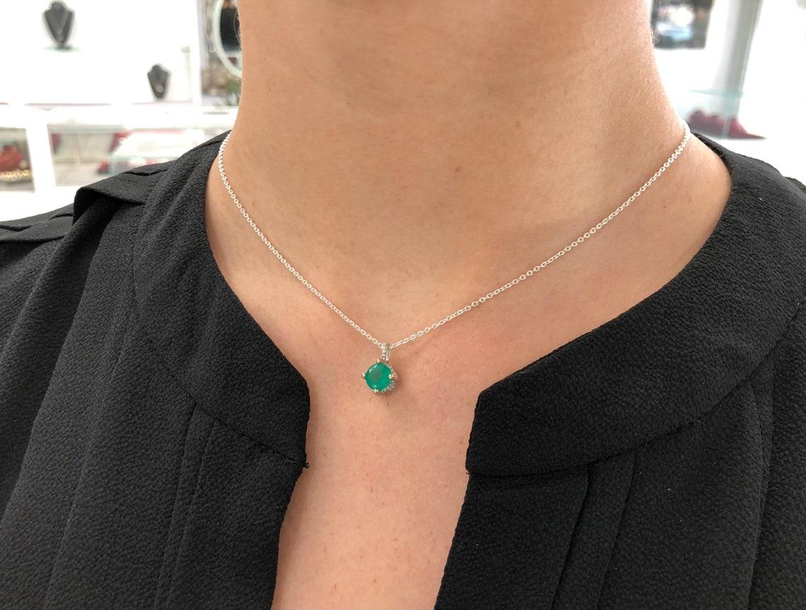 1.20tcw 14K White Gold Emerald & Diamond Pendant Necklace May Birthstone For Sale 2