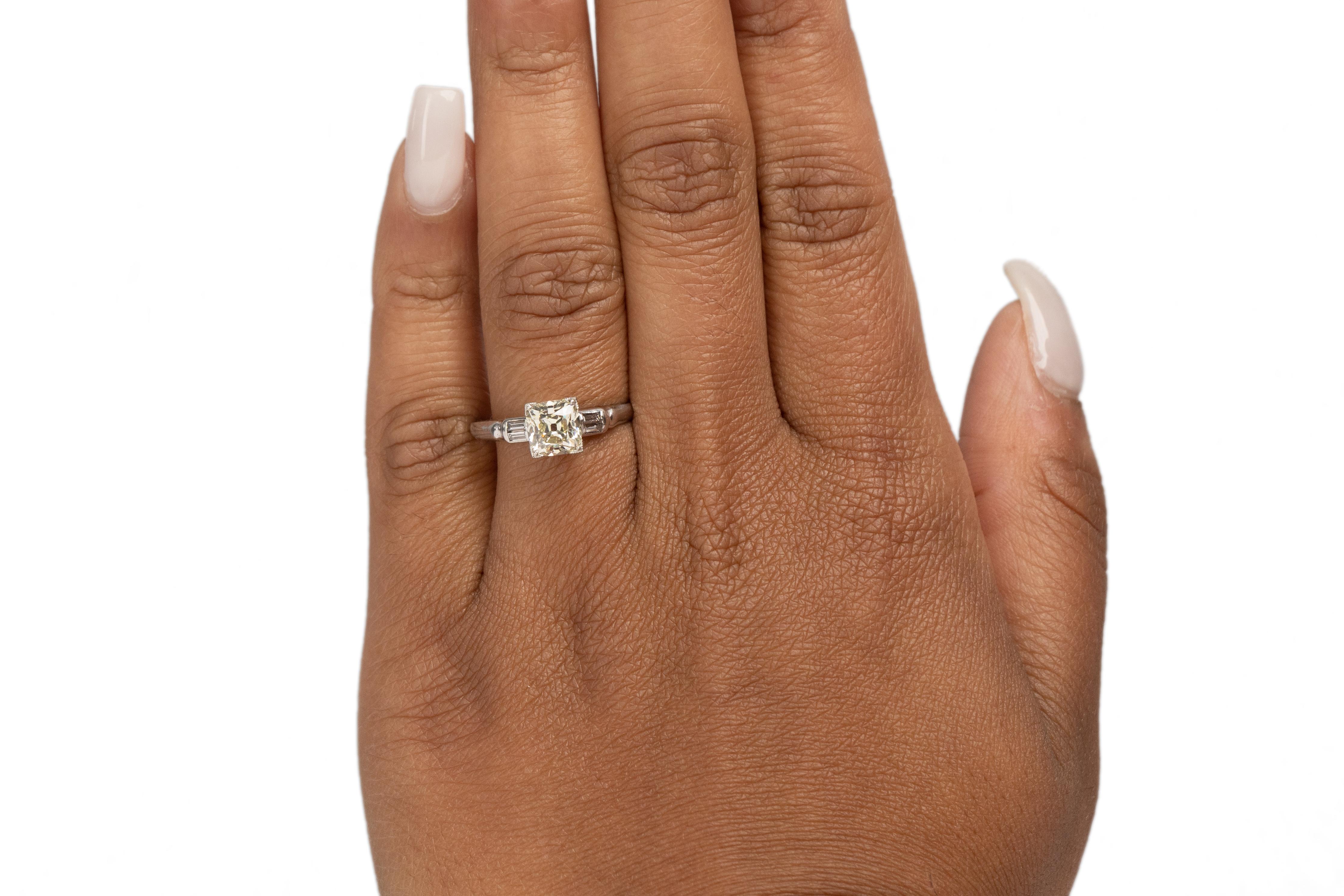 Women's 1.21 Carat Art Deco Diamond Platinum Engagement Ring For Sale