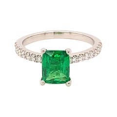 Bague en platine avec tsavorite taille coussin de 1,21 carat et diamants
