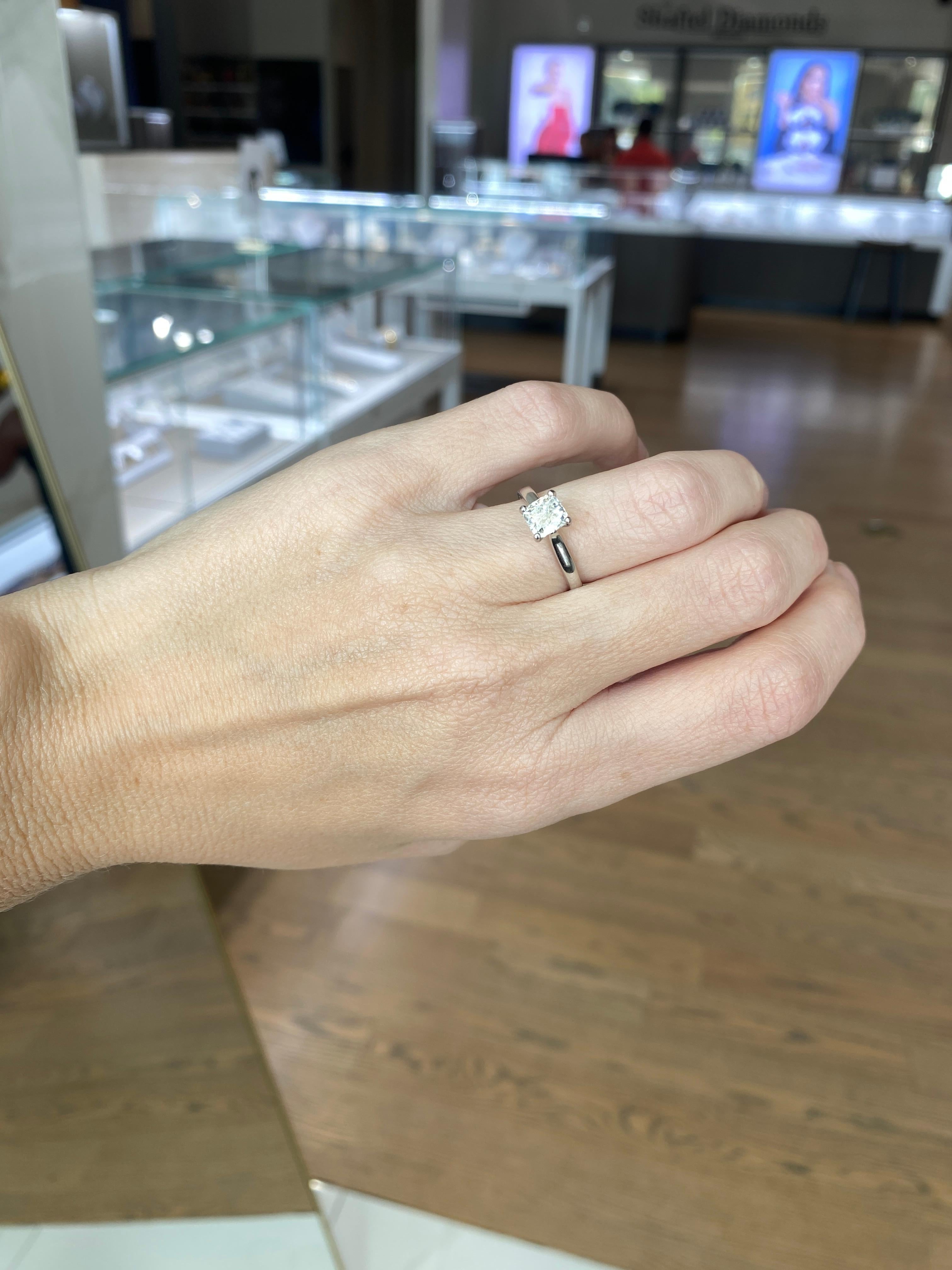 Bague de fiançailles cathédrale en or blanc 14 carats avec diamant coussin de 1,21 carat 10