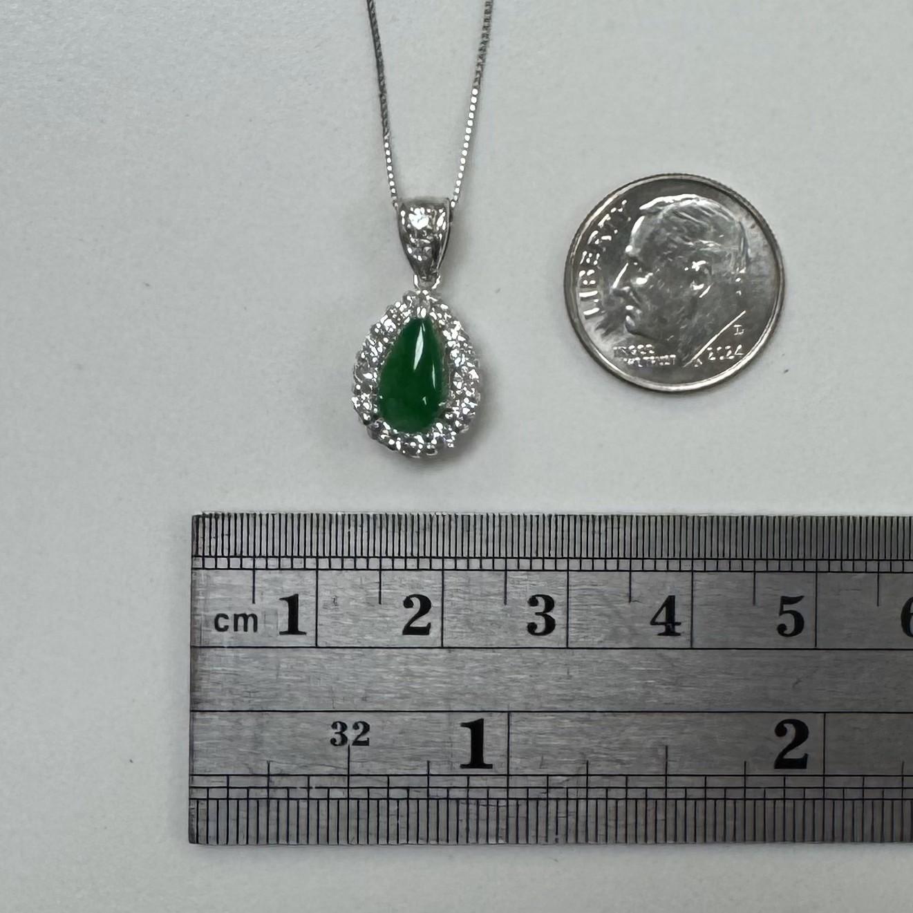 1,21 carati di giada GIA e diamante Collana in platino Estate Jewelry In condizioni ottime in vendita a Montreal, QC