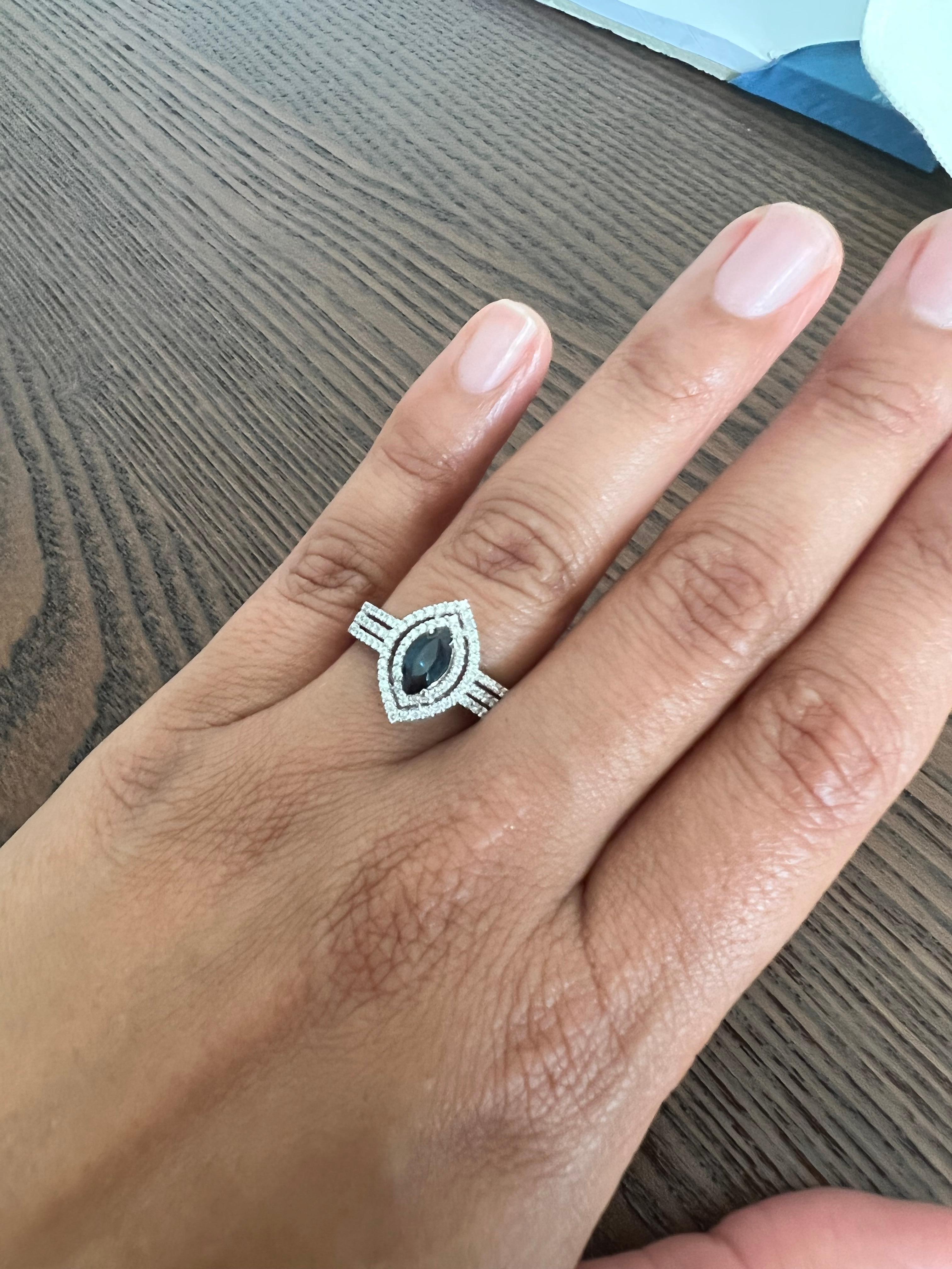 Women's 1.21 Carat Blue Sapphire Diamond White Gold Ring For Sale