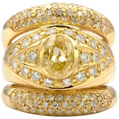 1.21 Carat Natural Fancy Intense Yellow Internally Flawless in a 18 Karat Ring