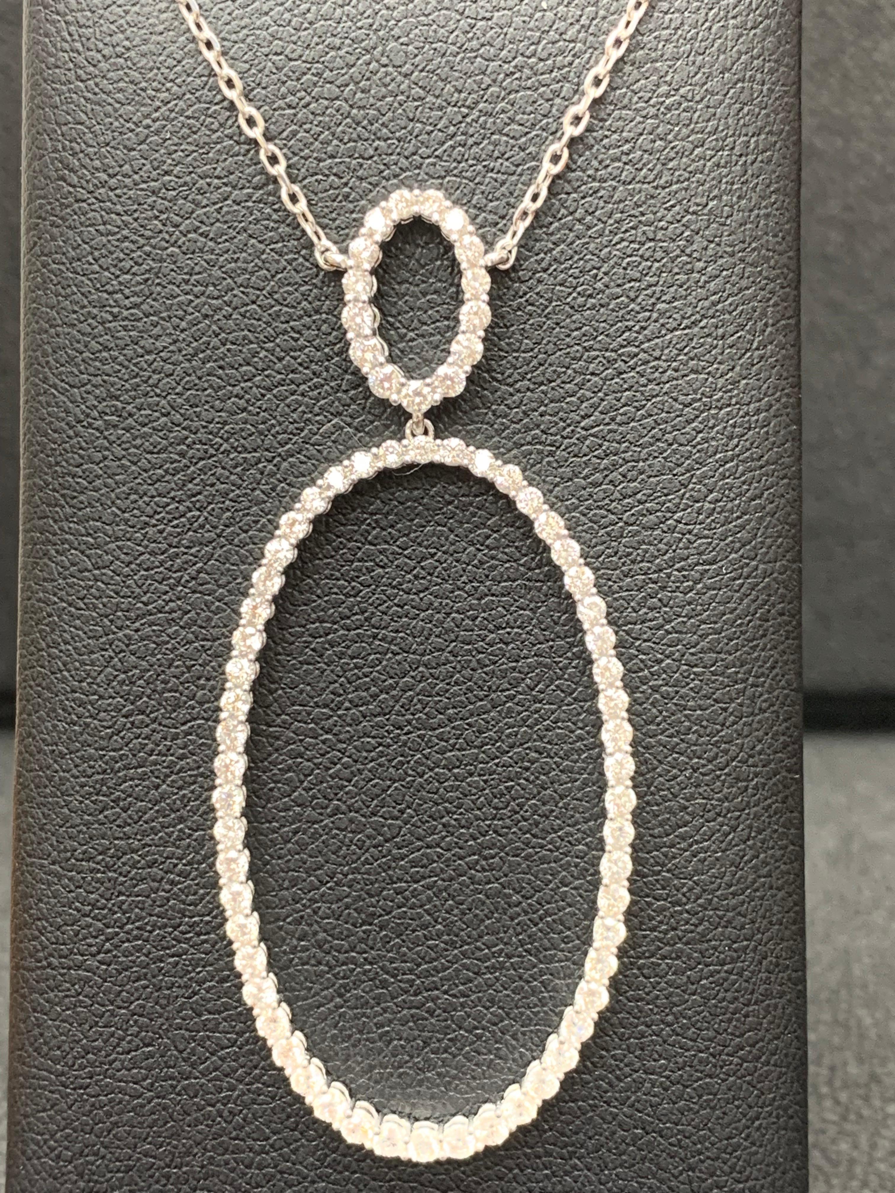 Collier pendentif en or blanc 18 carats avec diamants ovales ajourés de 1,21 carat en vente 1