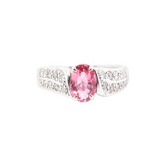 Bague Padparadscha en platine sertie d'un saphir et de diamants de 1,21 carat