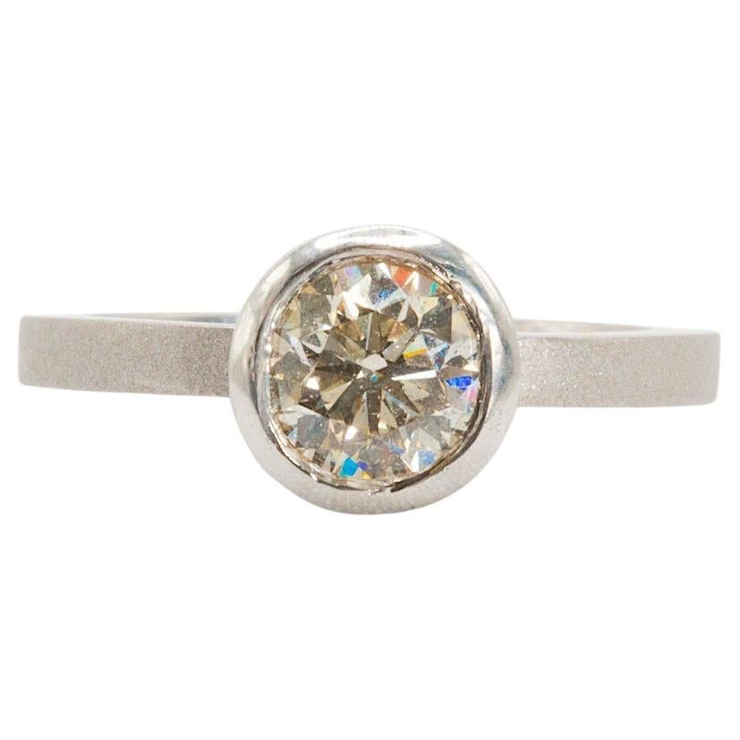 1,21 Quilates Diamante Brillante Redondo en Oro Blanco de 14k Anillo Solitario Contemporáneo