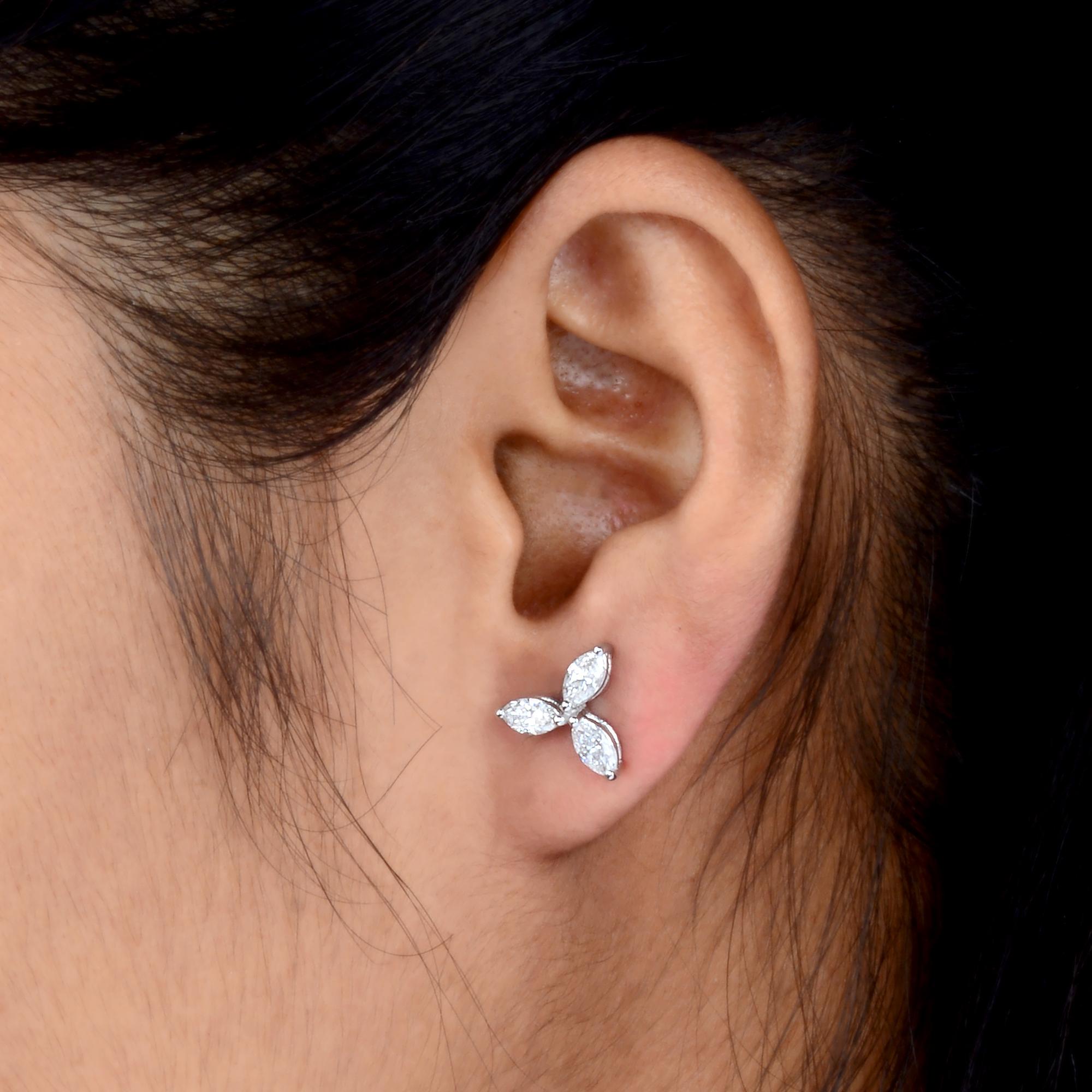 Codice articolo :- See-1629C (14k)
Peso lordo :- 2,29 gm
Oro bianco 14k Peso :- 2,05 gm
Peso del diamante :- 1,21 Carati  (DIAMANTE DI PUREZZA MEDIA SI1-SI2 E COLORE H-I)
Lunghezza orecchini :- 13 mm circa.

taglie
.....................
Possiamo