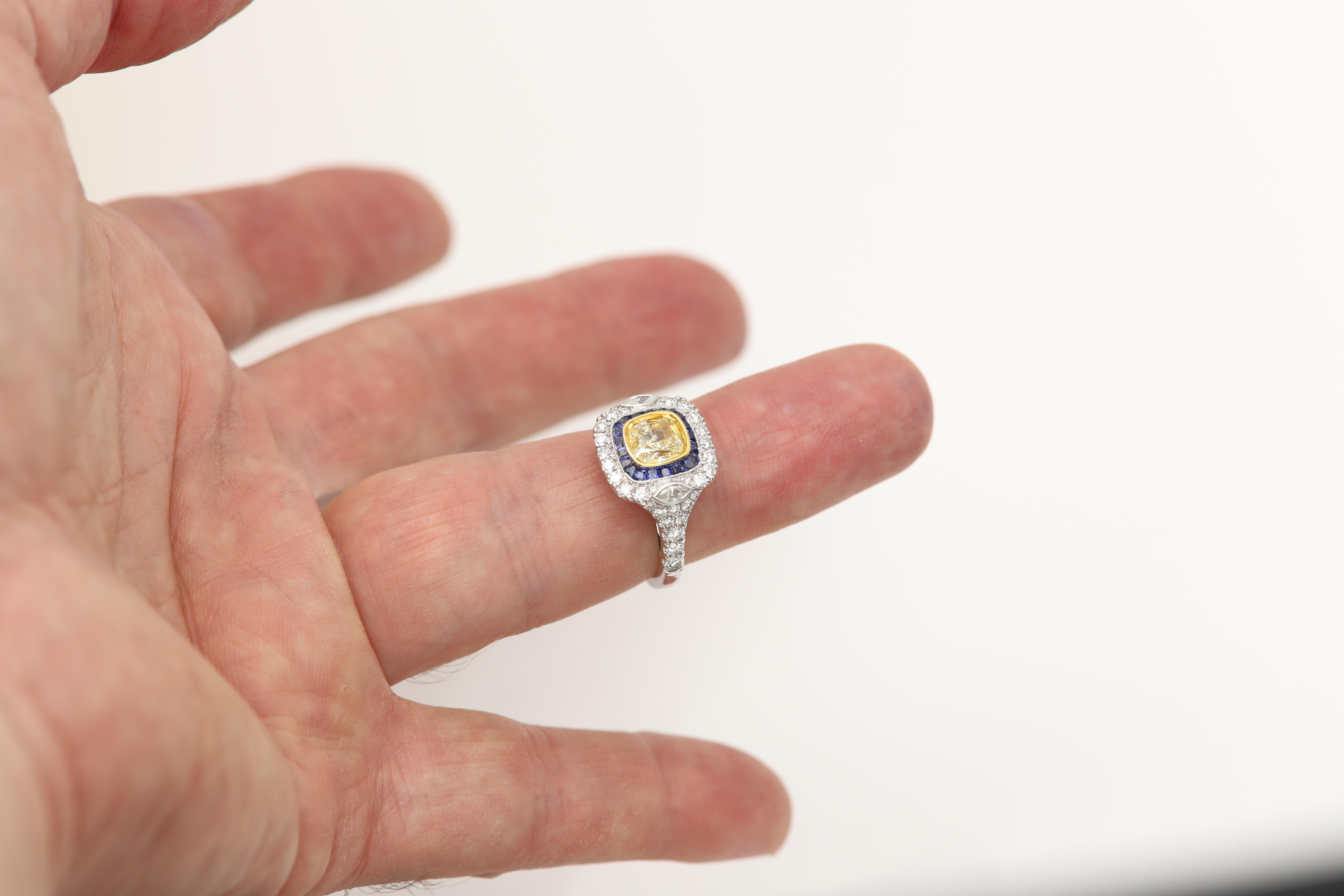Bague Art déco en or 18 carats 1,21 carat diamant jaune et saphir bleu Pour femmes en vente