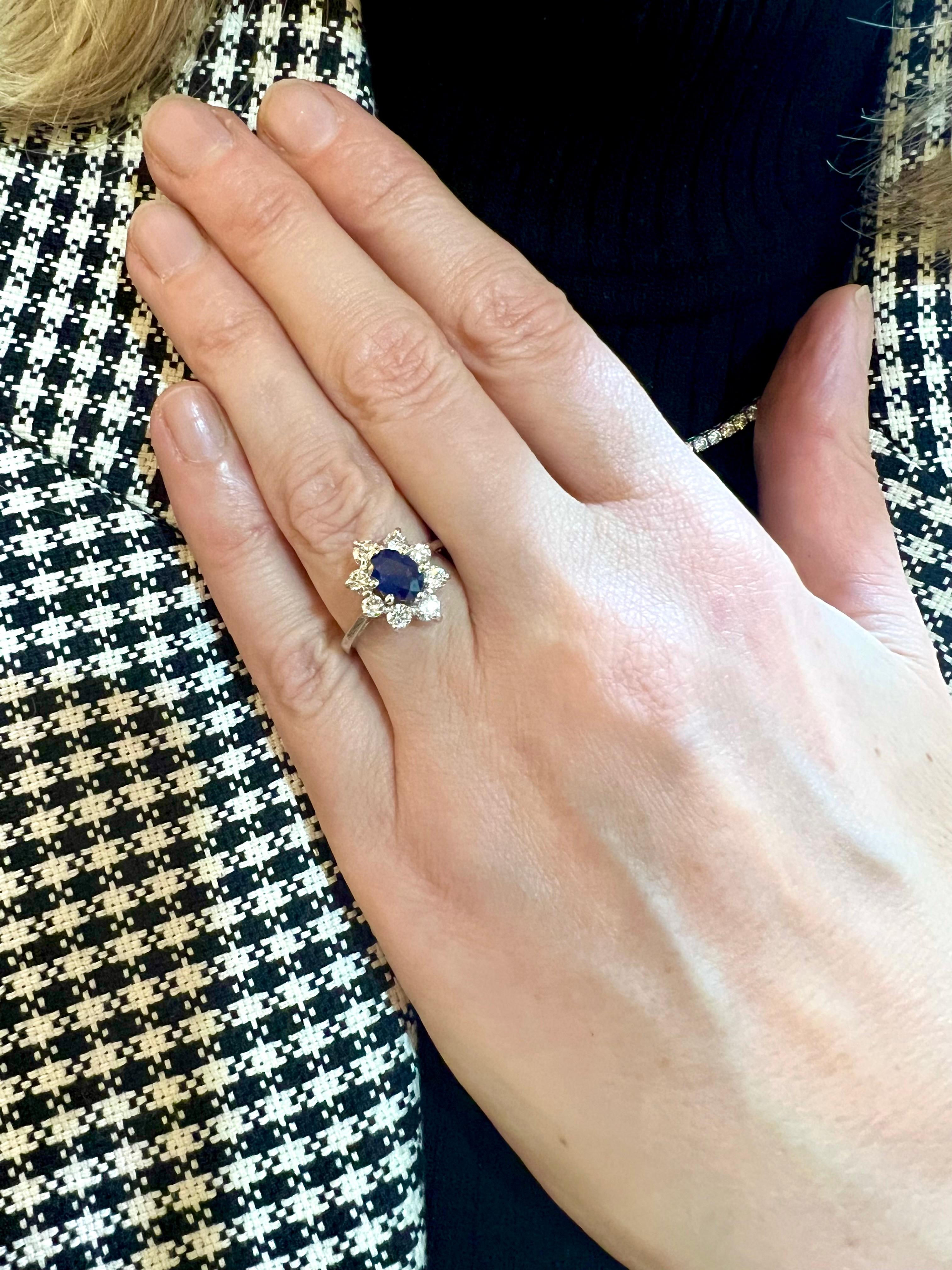1,21 Karat Saphir Diamanten 18 Karat Weißgold Pompadour Ring im Zustand „Hervorragend“ im Angebot in Paris, FR