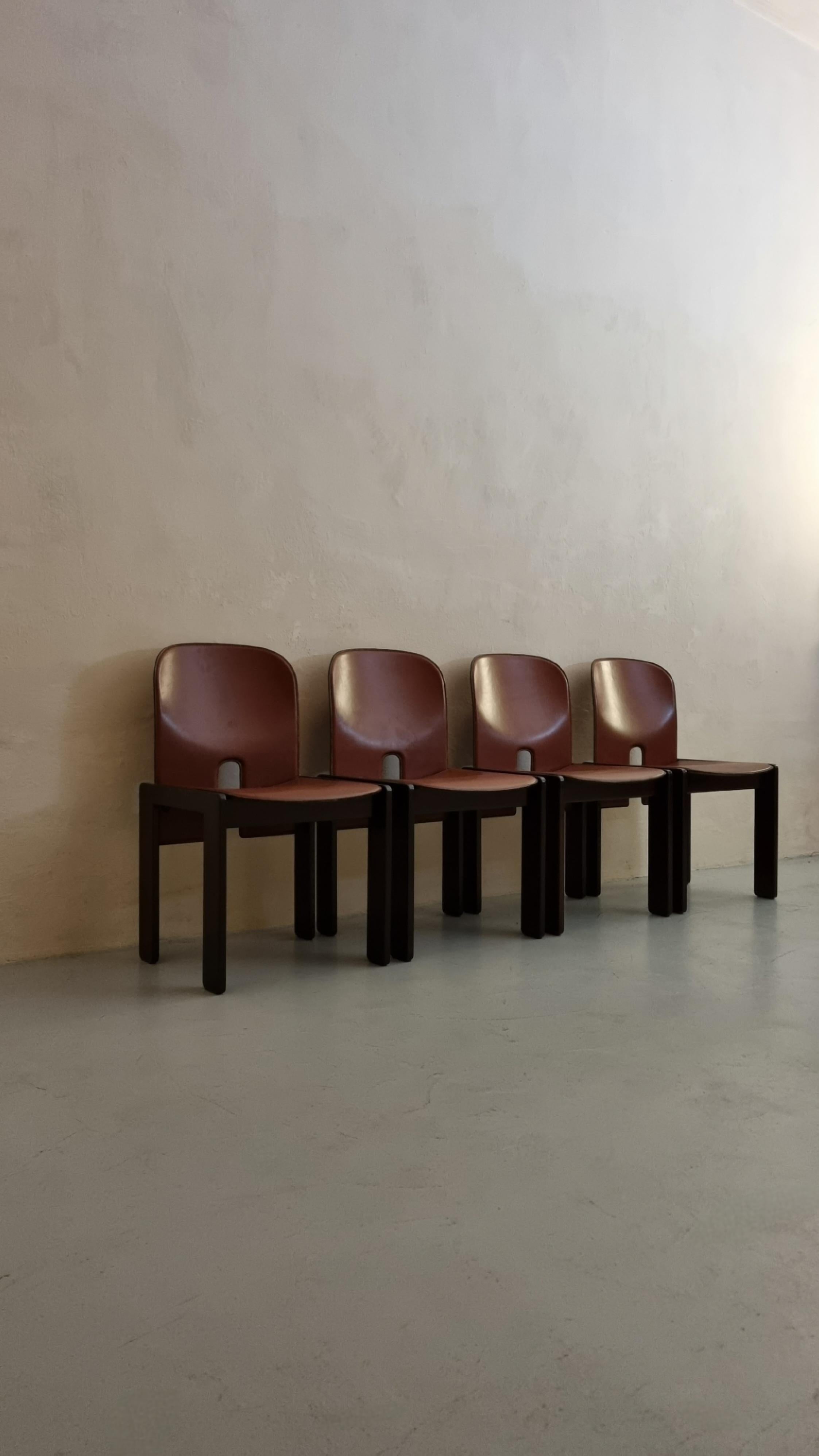 121 chairs designed by Afra and Tobia Scarpa for Cassina 1965 in vendita 3