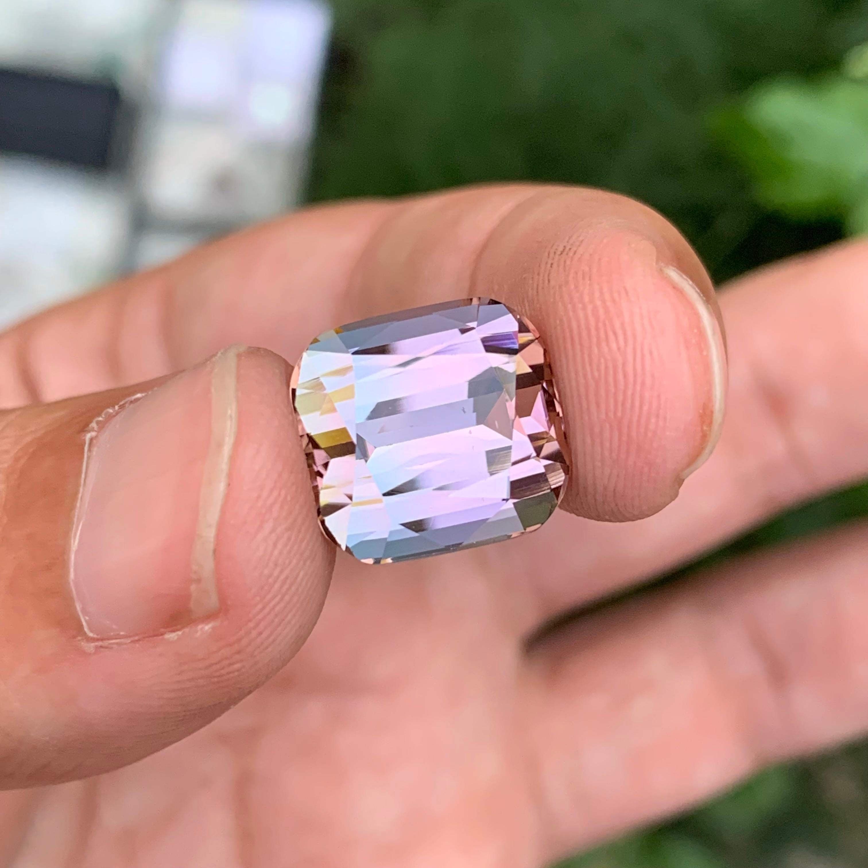 12.10 Carat Genuine Natural Faceted Bi-Colour Tourmaline Cushion Shape Gemstone In New Condition For Sale In Peshawar, PK