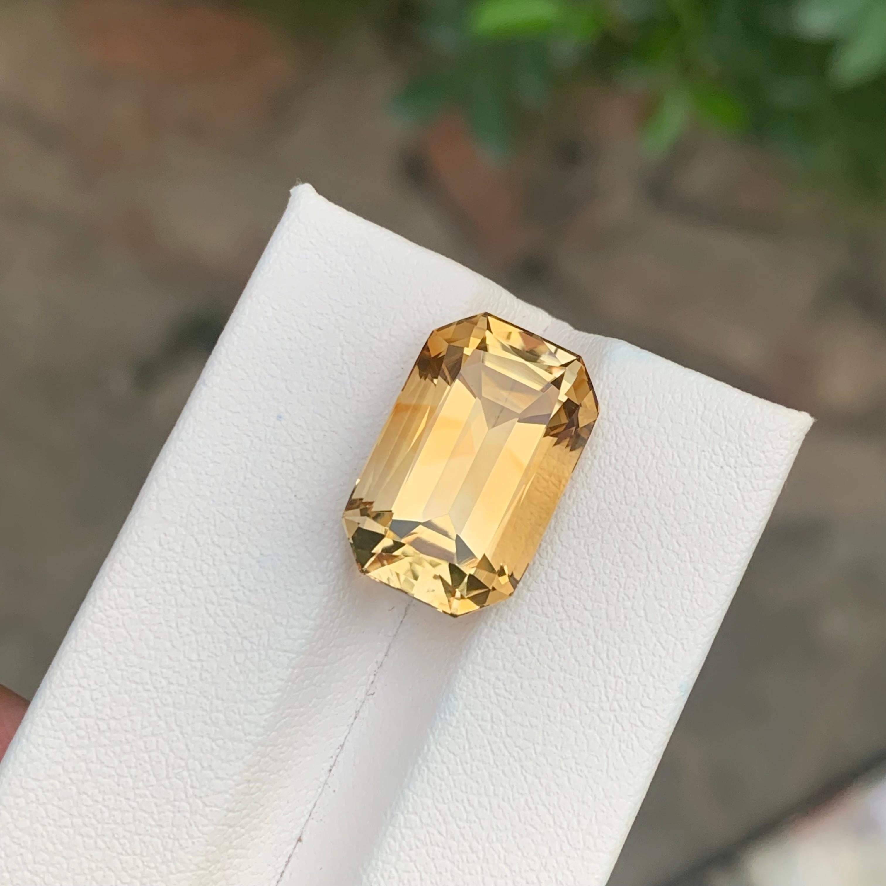 Women's or Men's 12.10 Carat Natural Loose Yellow Citrine Octagon Shape Gemstone For Sale