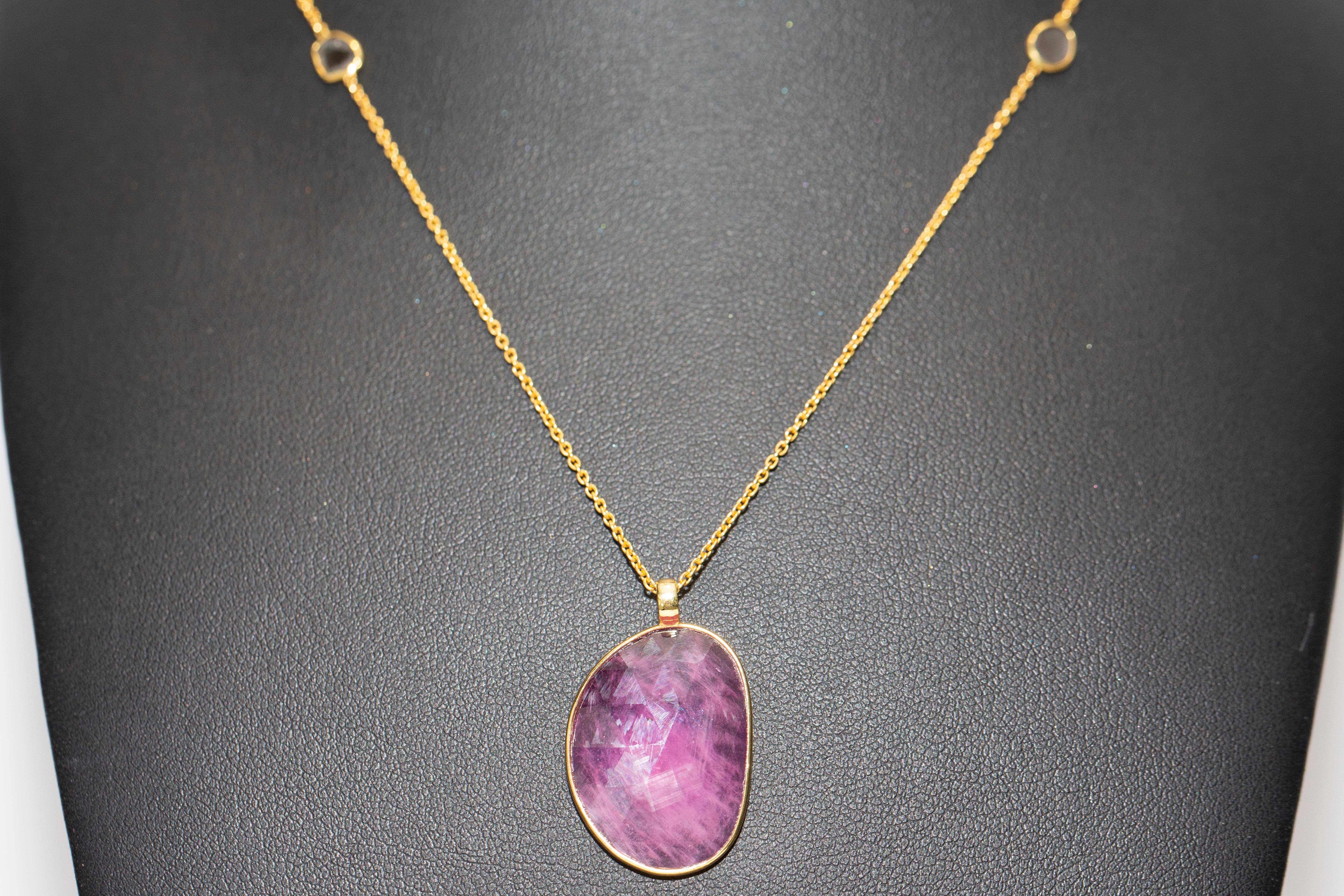 12.10 Carat Ruby Diamond Rose Cut 18 Karat Yellow Gold Pendant Necklace  For Sale 4