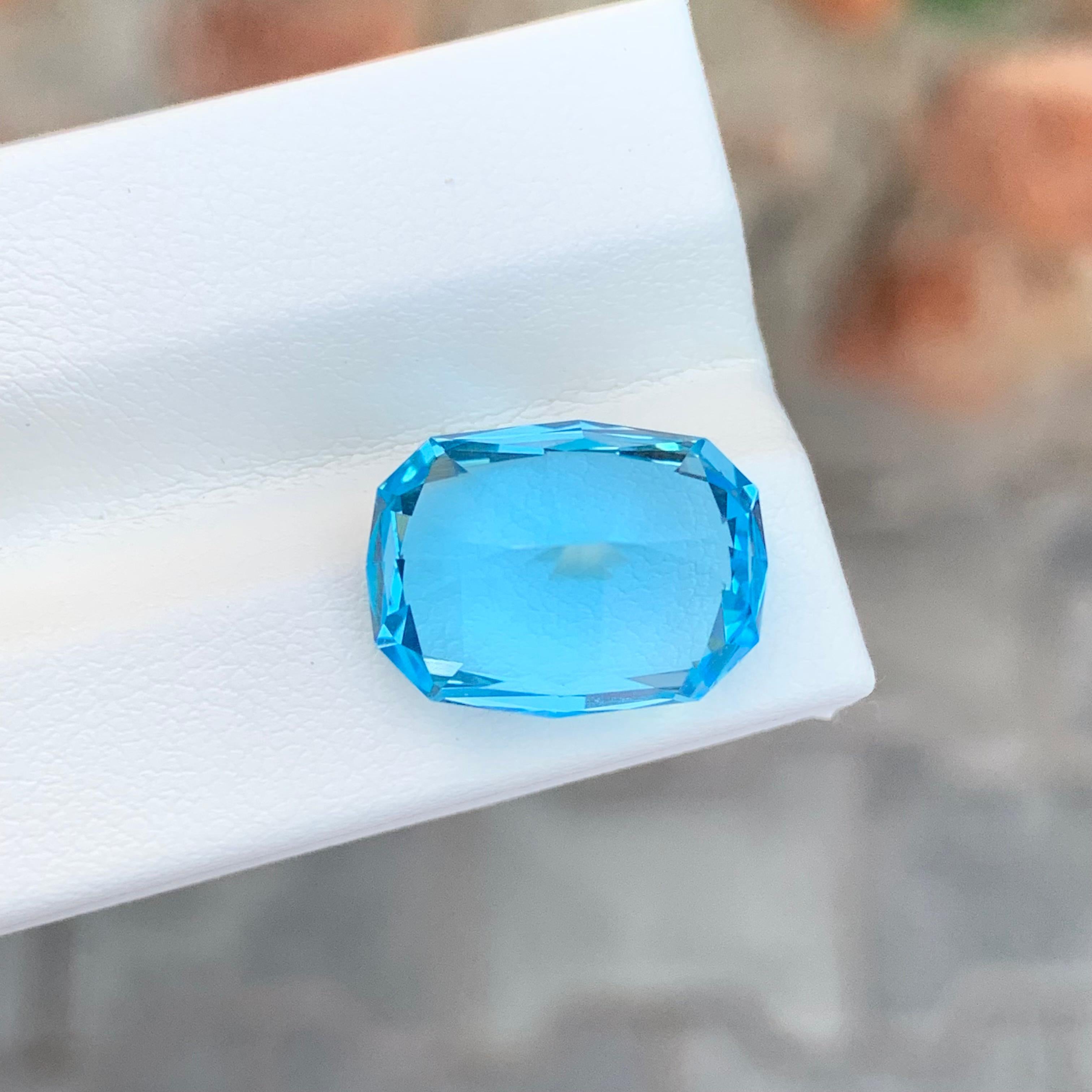 12,10 Karat atemberaubender facettierter himmelblauer Topas im Fancy-Schliff für Damen oder Herren im Angebot