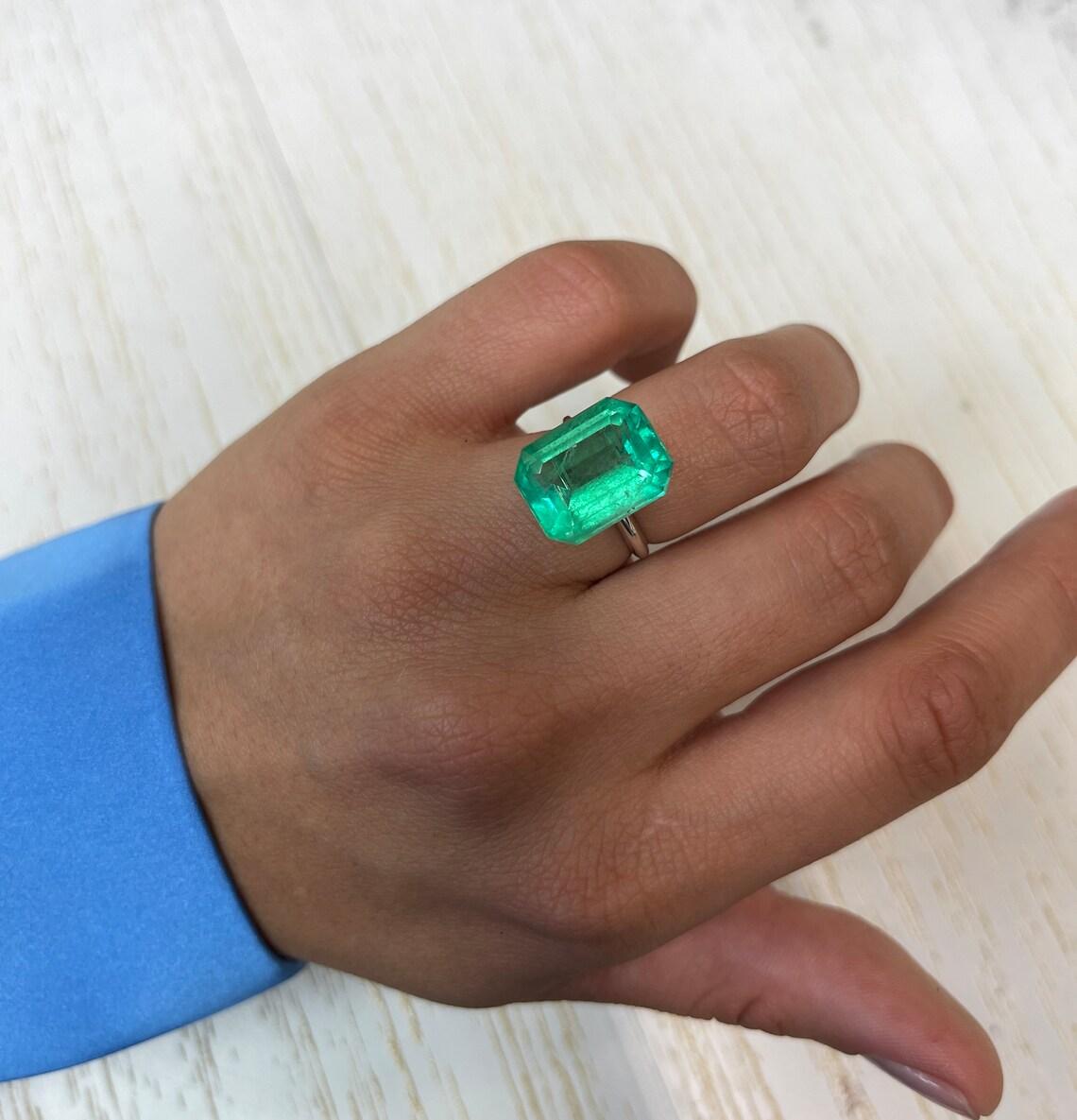 12.11ct GIA Certified Yellowish Green Emerald Cut Gem 16x12 Genuine May For Sale 1