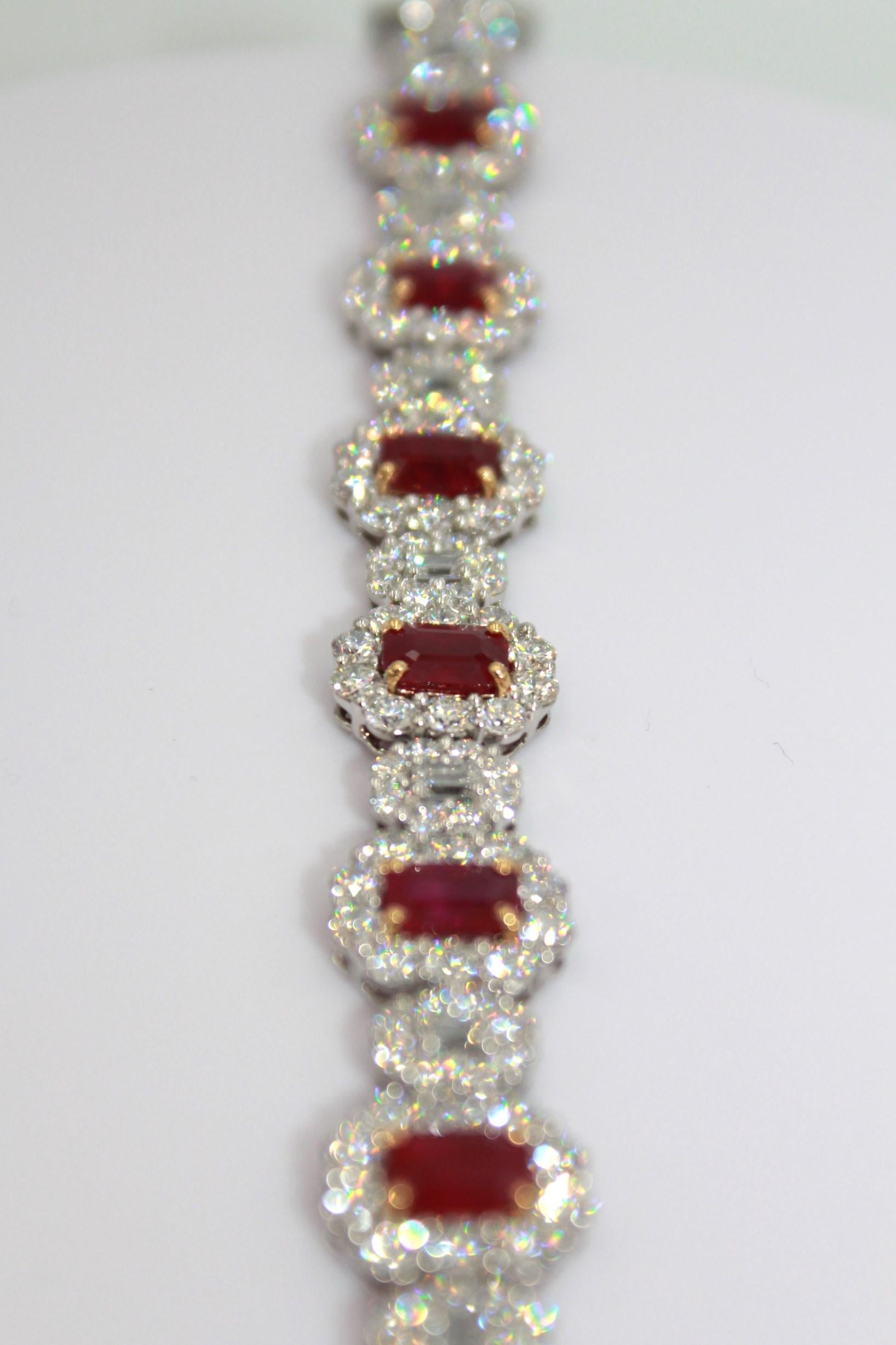 Bracelet en rubis de Birmanie et diamants de 12,12 carats Pour femmes en vente