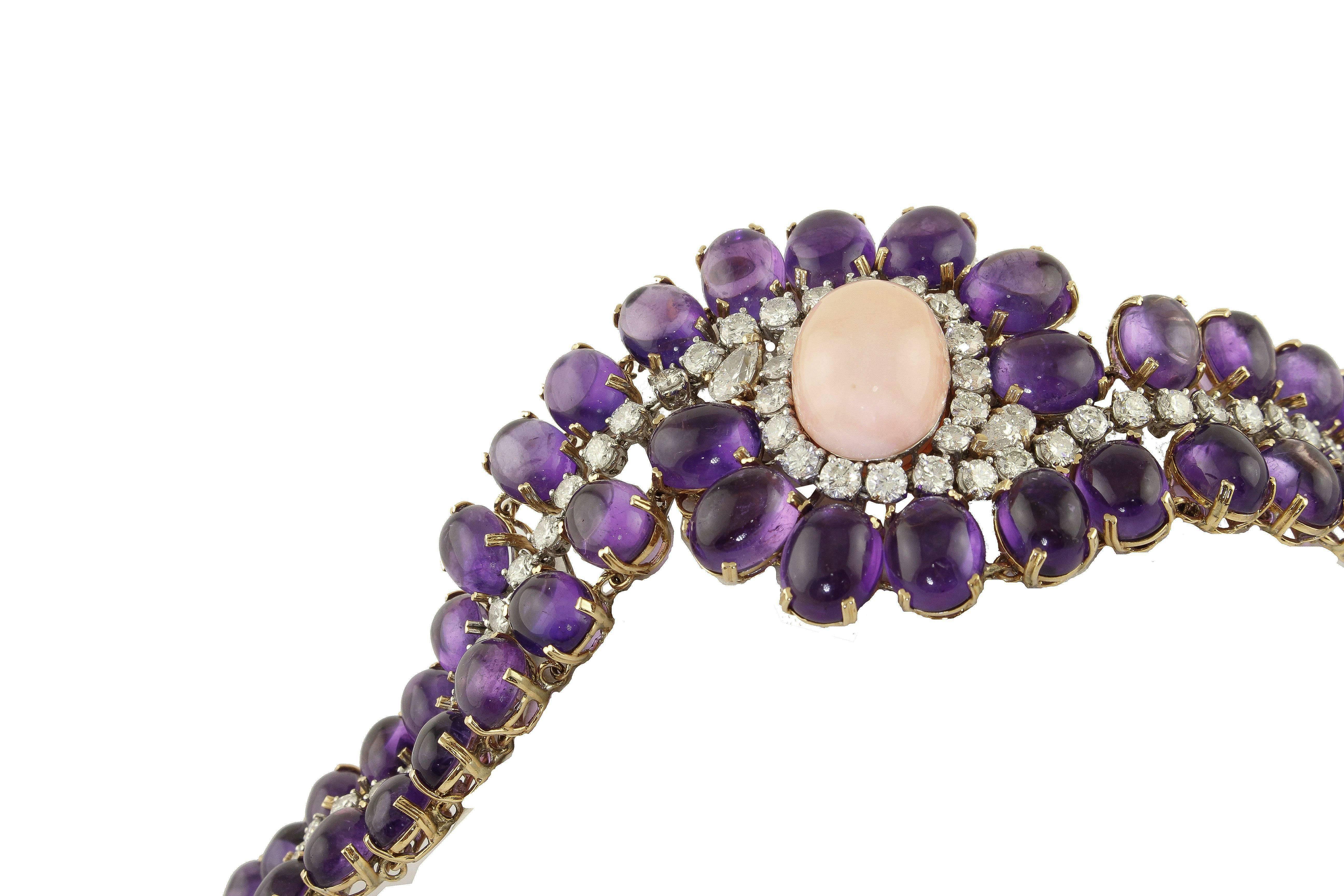 Bracelet en or rose, rose et blanc avec améthystes, diamants et corail rose de forme ovale Pour femmes en vente