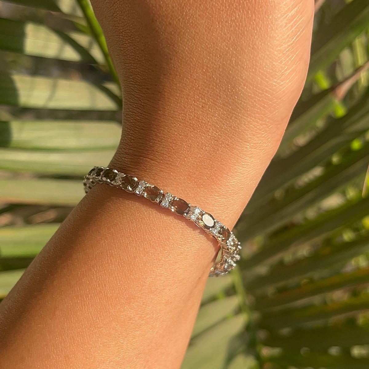 12.15 Carat Brown Smoky Quartz Tennis Bracelet Best Mothers Day Gift in Silver For Sale 1