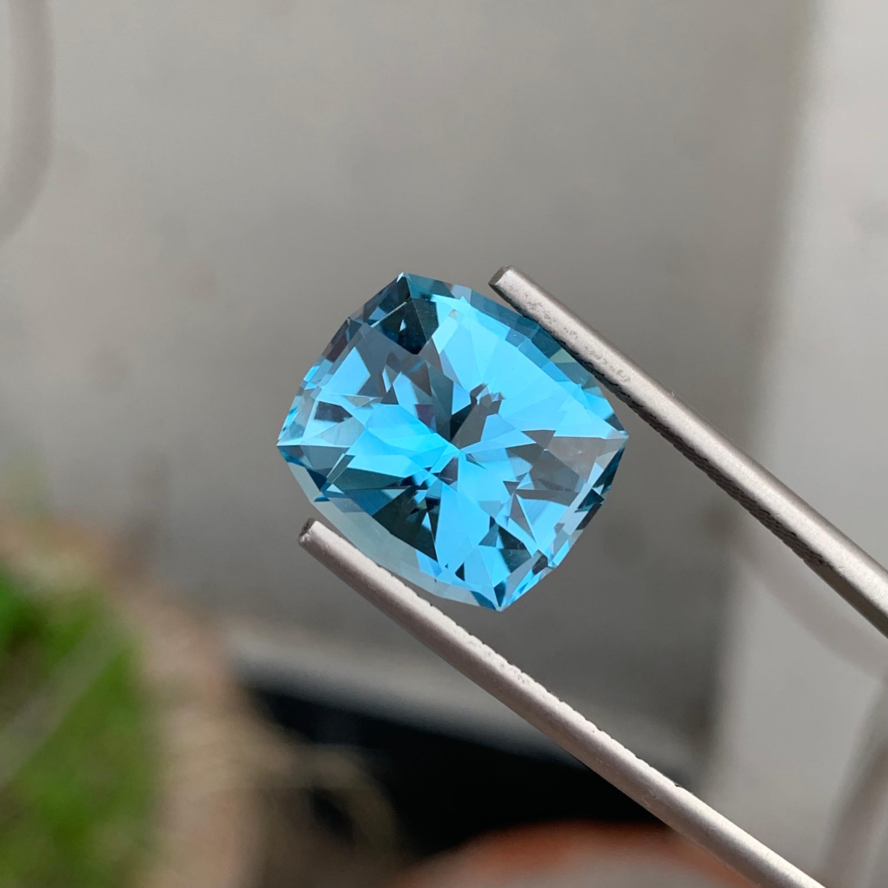 12.15 Carat Fancy Cut Faceted Sky Blue Topaz Gemstone For Jewellery Making  For Sale 4