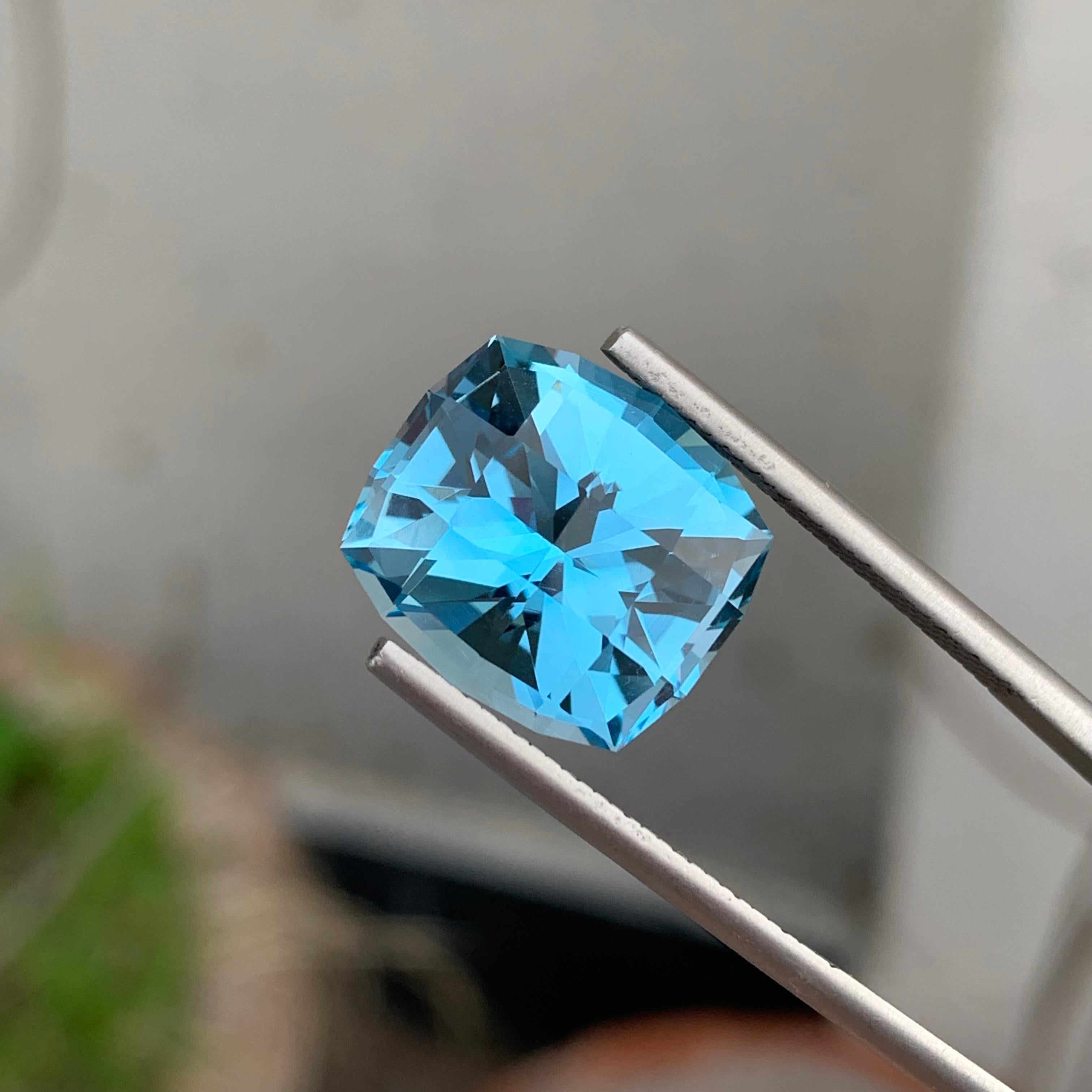 12,15 Karat Facettierter Himmelblauer Topas im Fancy-Schliff für die Schmuckherstellung im Angebot 4