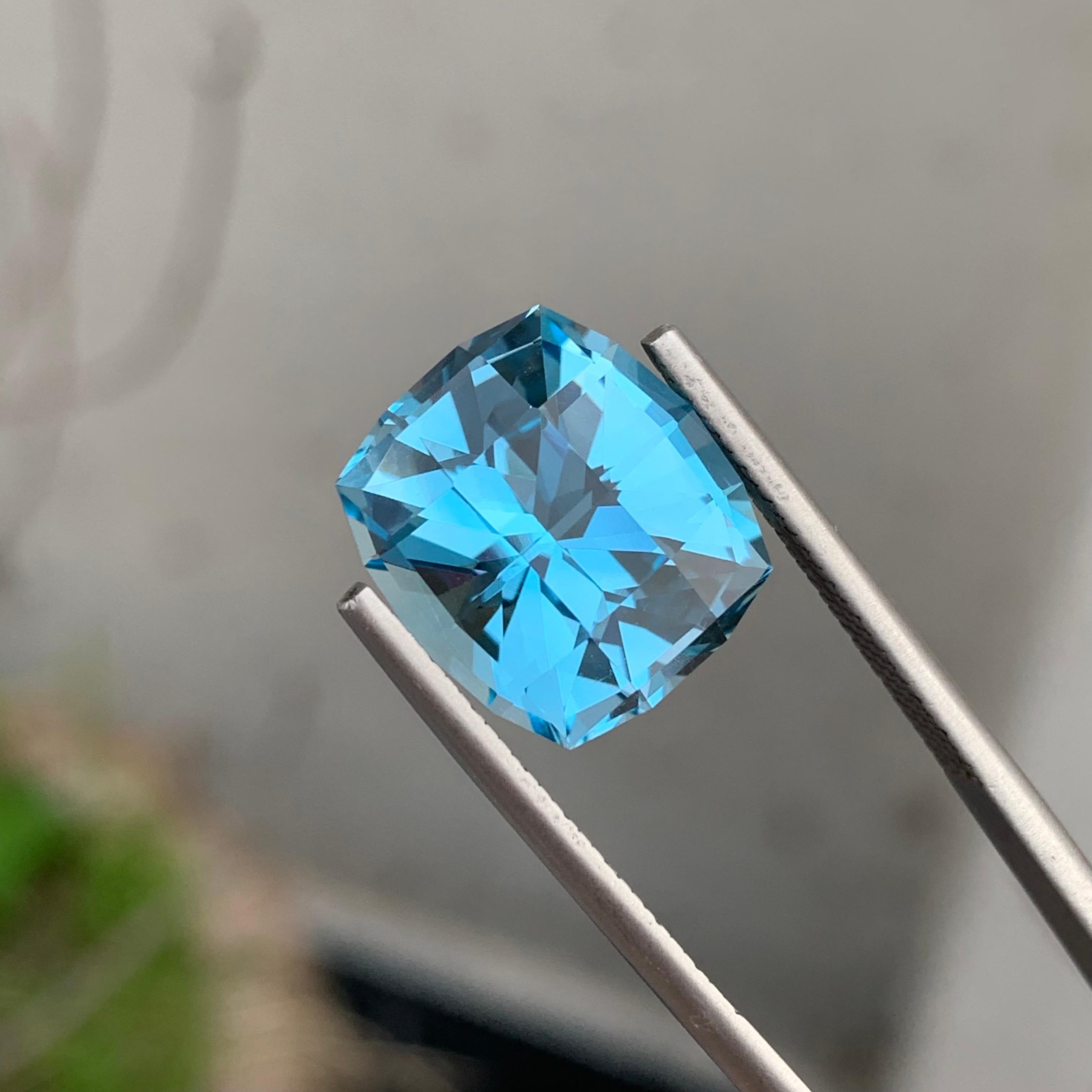 12.15 Carat Fancy Cut Faceted Sky Blue Topaz Gemstone For Jewellery Making  In New Condition For Sale In Peshawar, PK