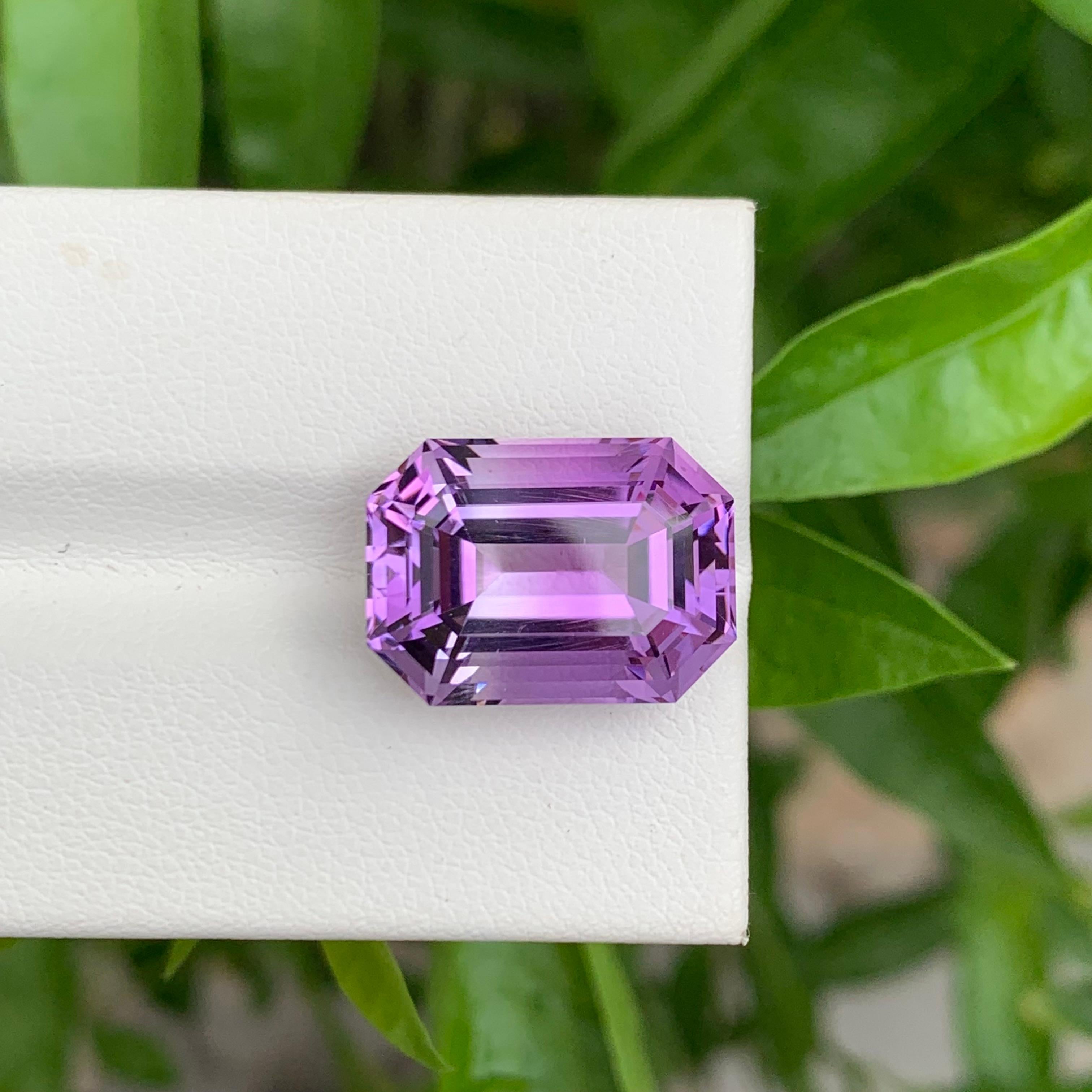12,15 Karat natürlicher loser Amethyst-Smaragd in Smaragdform aus Brasilien (Smaragdschliff) im Angebot
