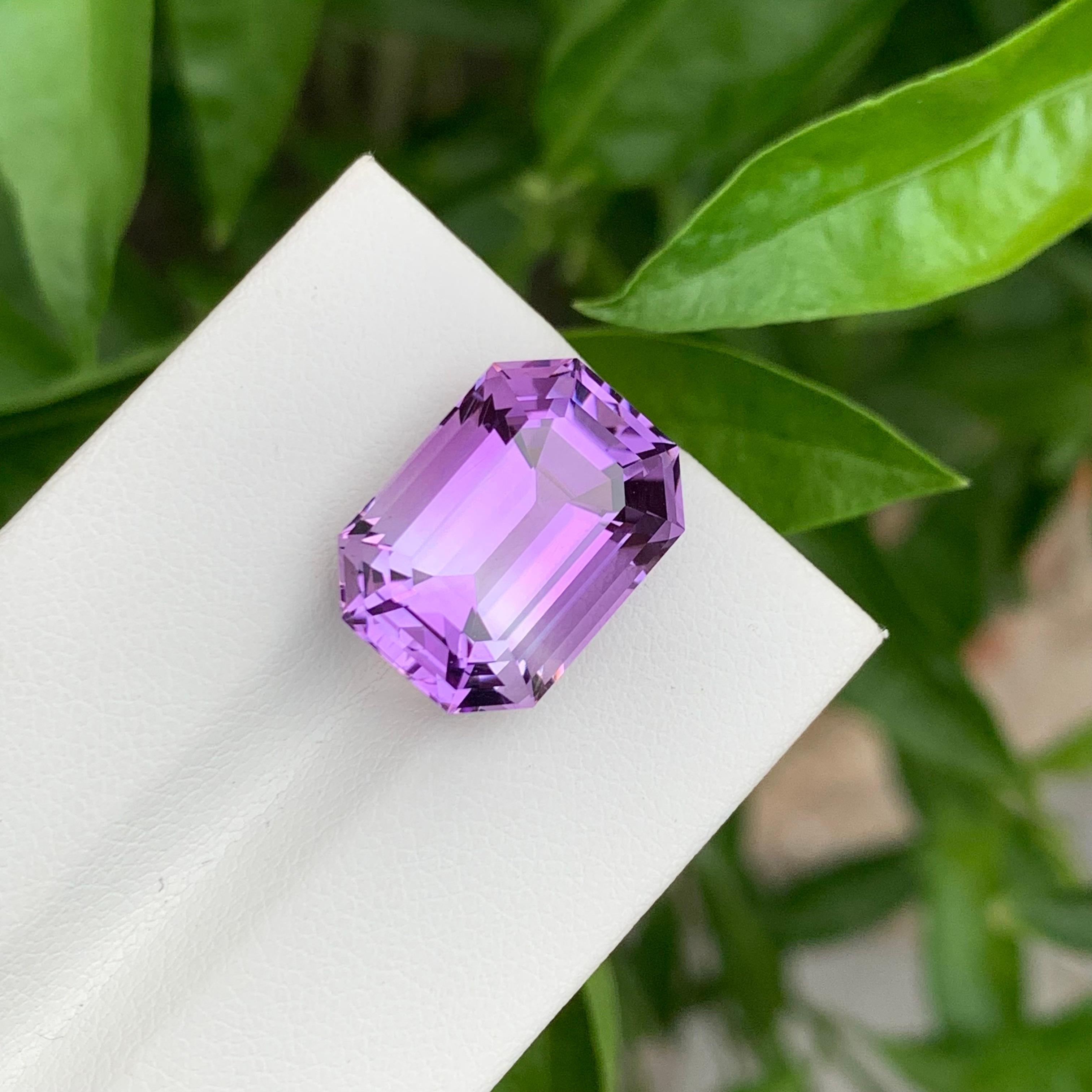 12,15 Karat natürlicher loser Amethyst-Smaragd in Smaragdform aus Brasilien für Damen oder Herren im Angebot