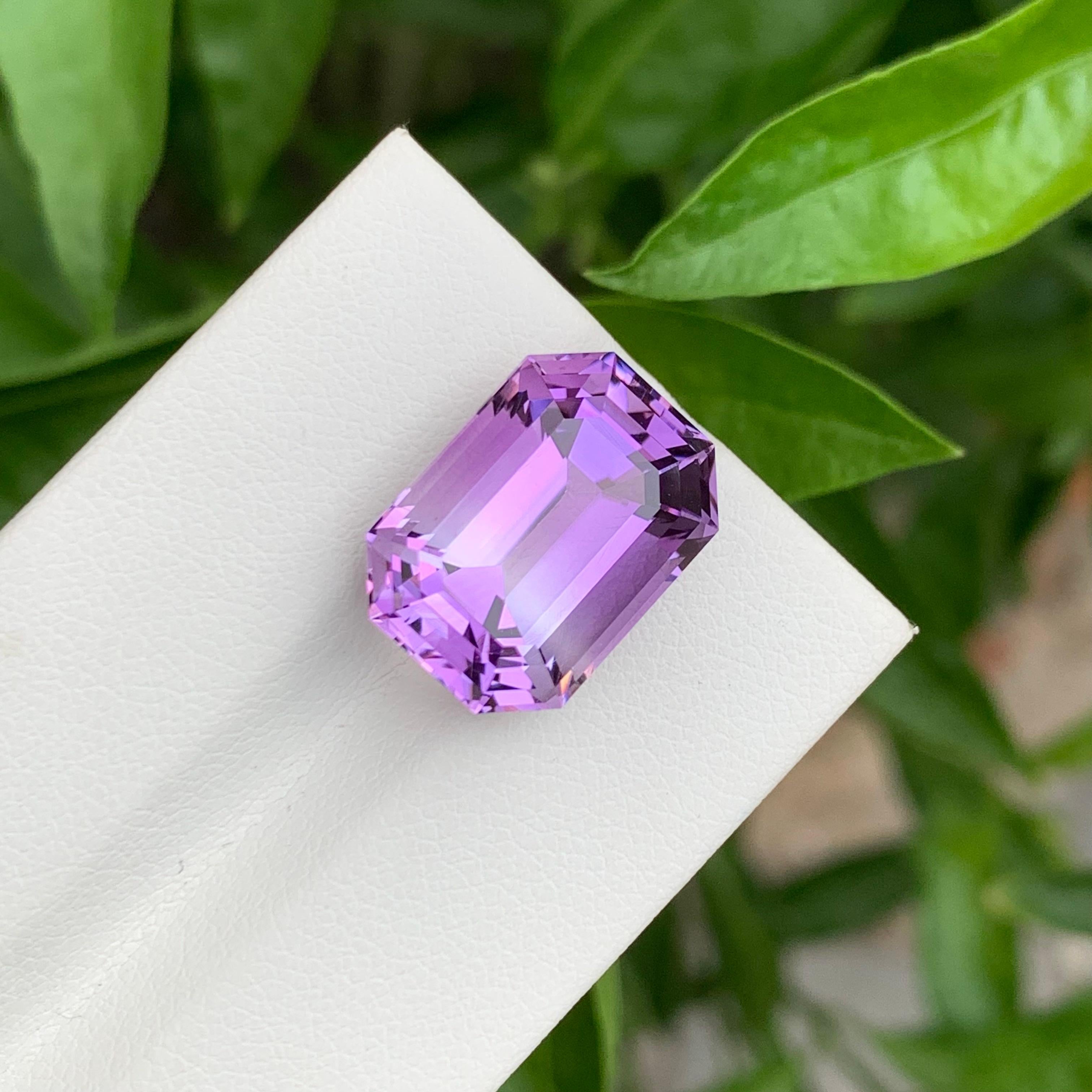 12,15 Karat natürlicher loser Amethyst-Smaragd in Smaragdform aus Brasilien im Angebot 1