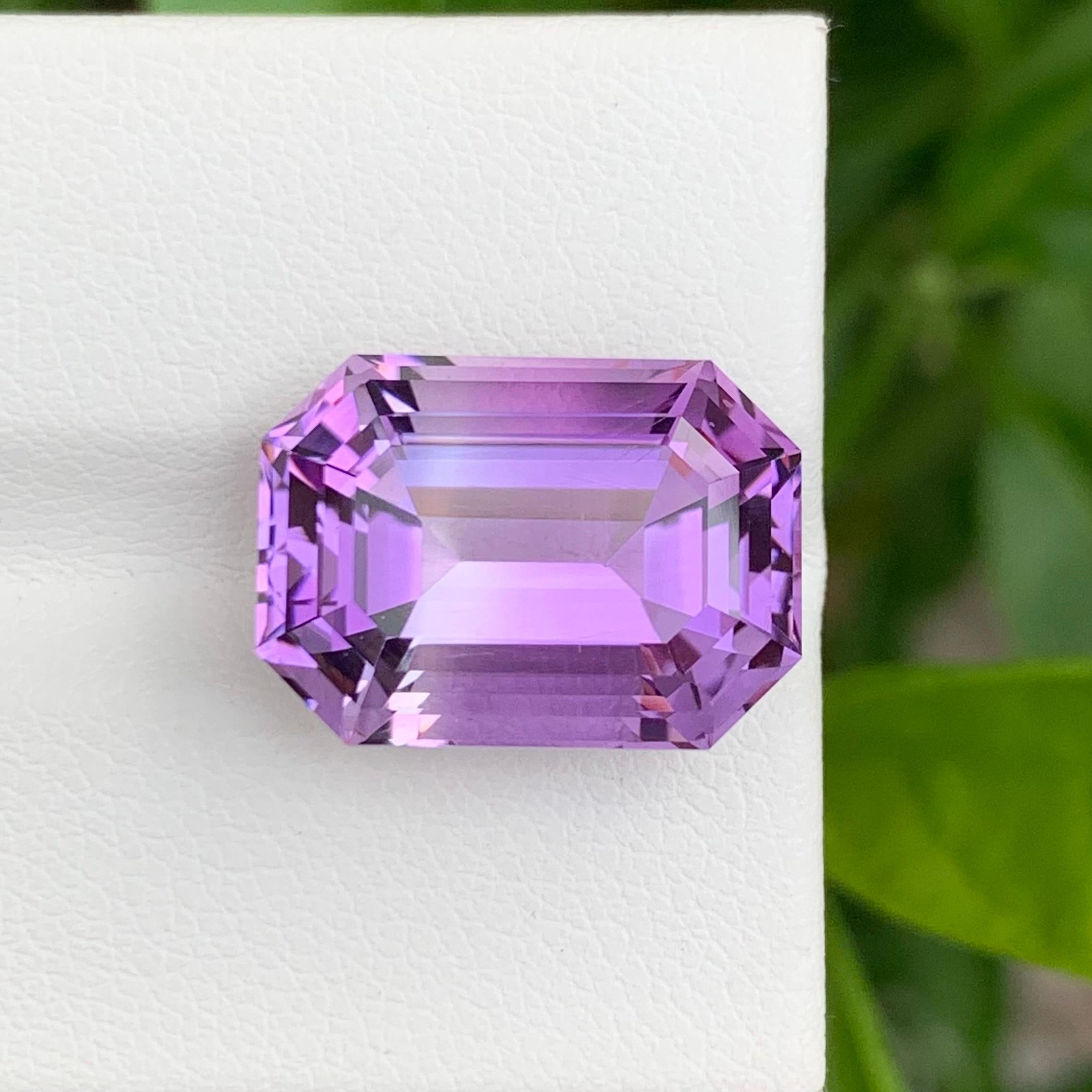 12,15 Karat natürlicher loser Amethyst-Smaragd in Smaragdform aus Brasilien im Angebot 3