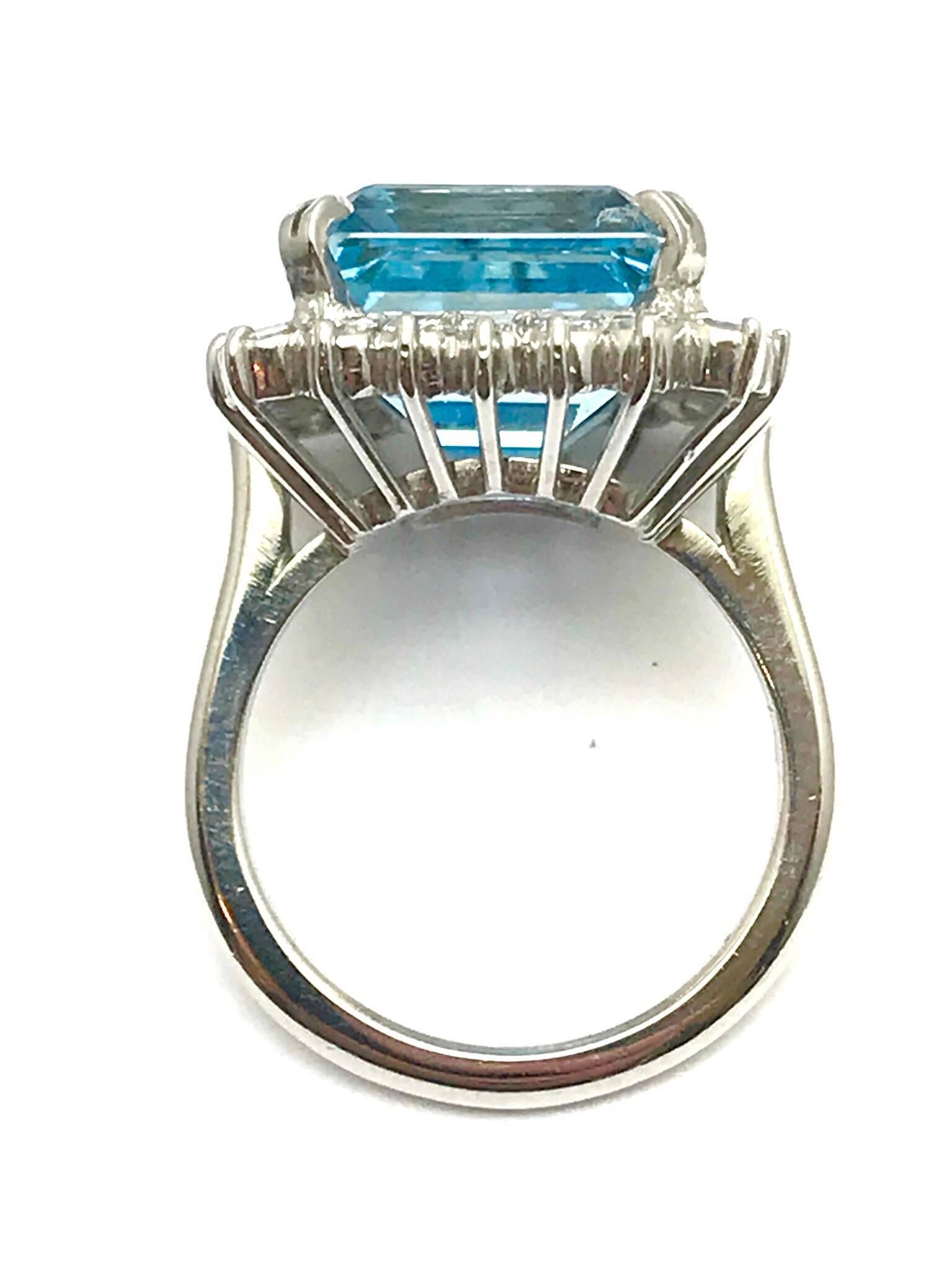 Modern 12.16 Carat Emerald Cut Aquamarine and Diamond Platinum Ring For Sale