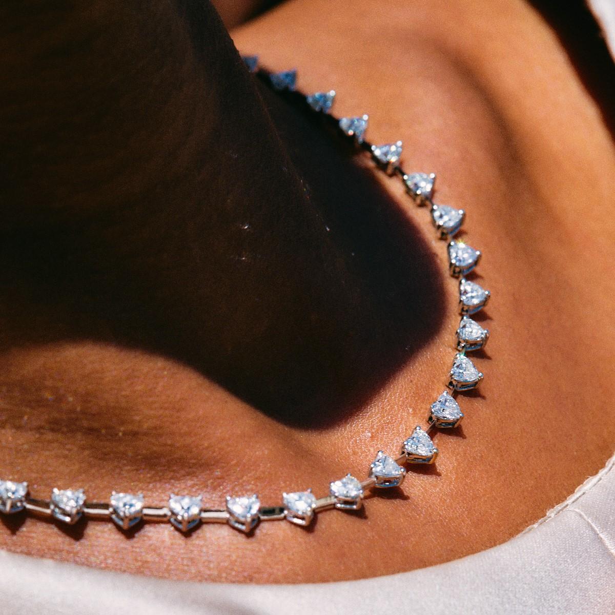 Taille cœur Collier de diamants en forme de cœur de 12,16 carats en vente