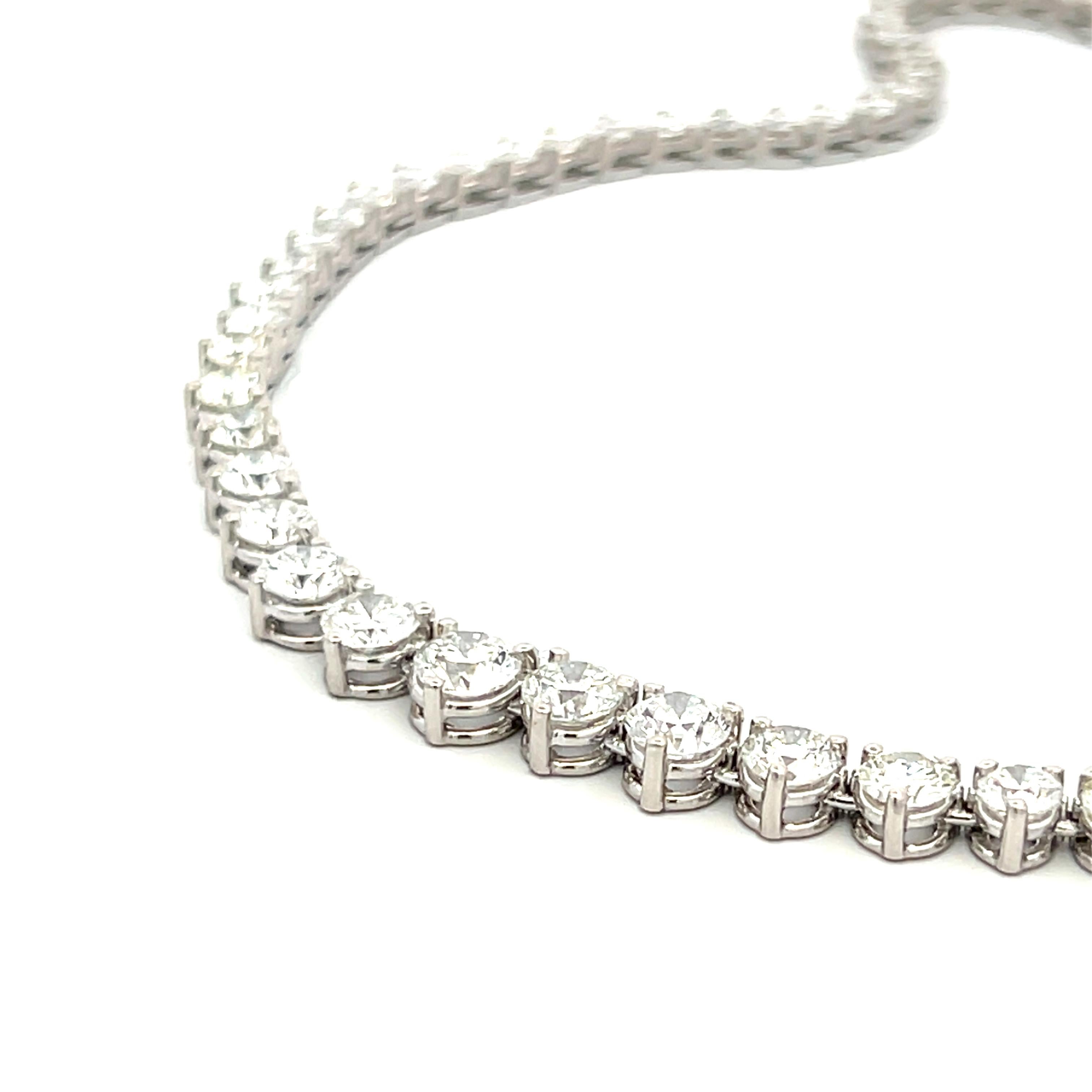 12.16 Carat Round Brilliant G-H VS Diamond 14 Karat White Gold Riviera Necklace For Sale 6