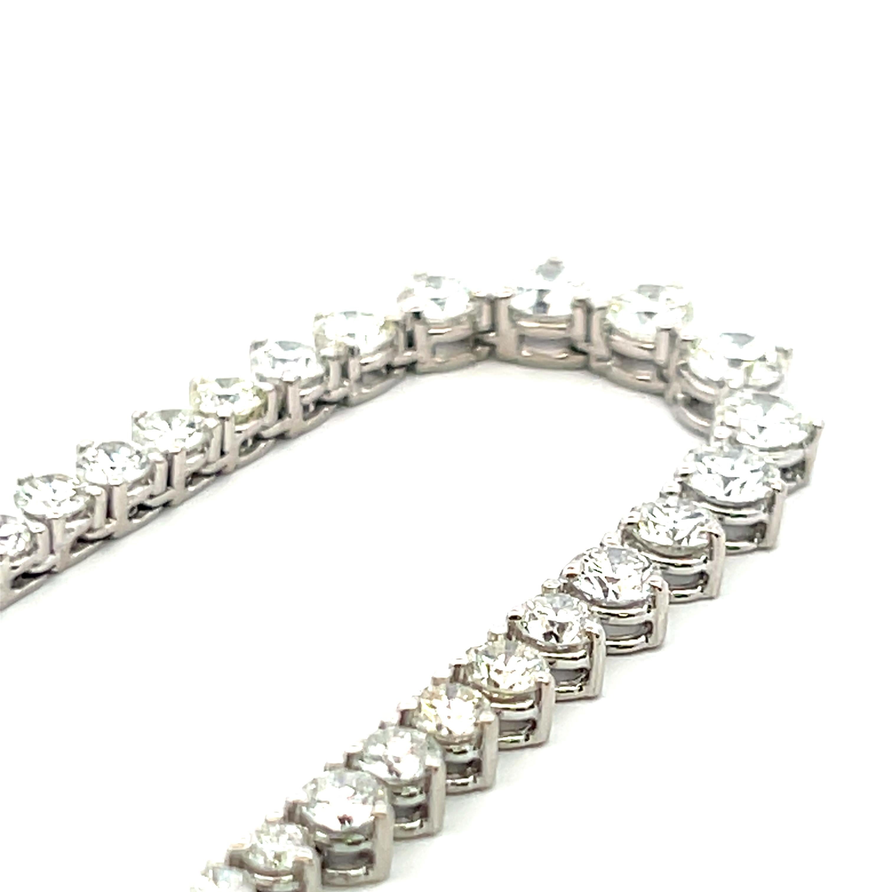 12.16 Carat Round Brilliant G-H VS Diamond 14 Karat White Gold Riviera Necklace For Sale 7