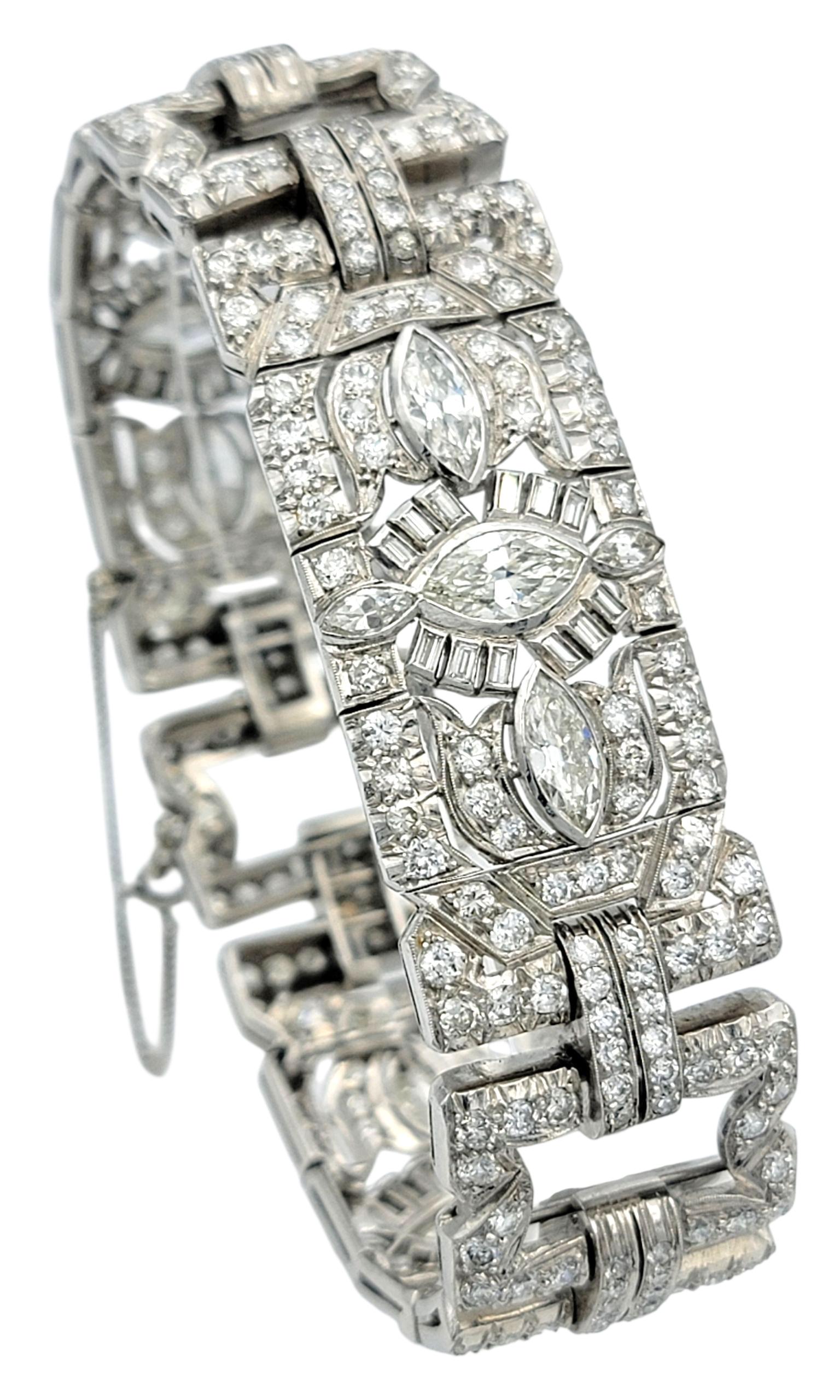 Pulsera de eslabones Art Decó con varios diamantes en total de 12,16 quilates, en platino en Bueno estado para la venta en Scottsdale, AZ