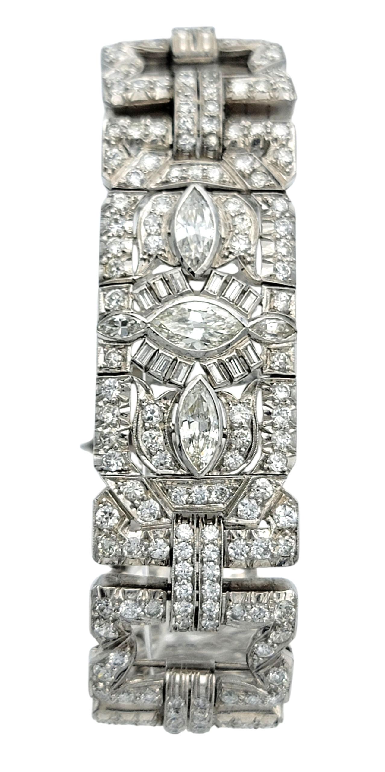 De las mujeres Pulsera de eslabones Art Decó con varios diamantes en total de 12,16 quilates, en platino en venta