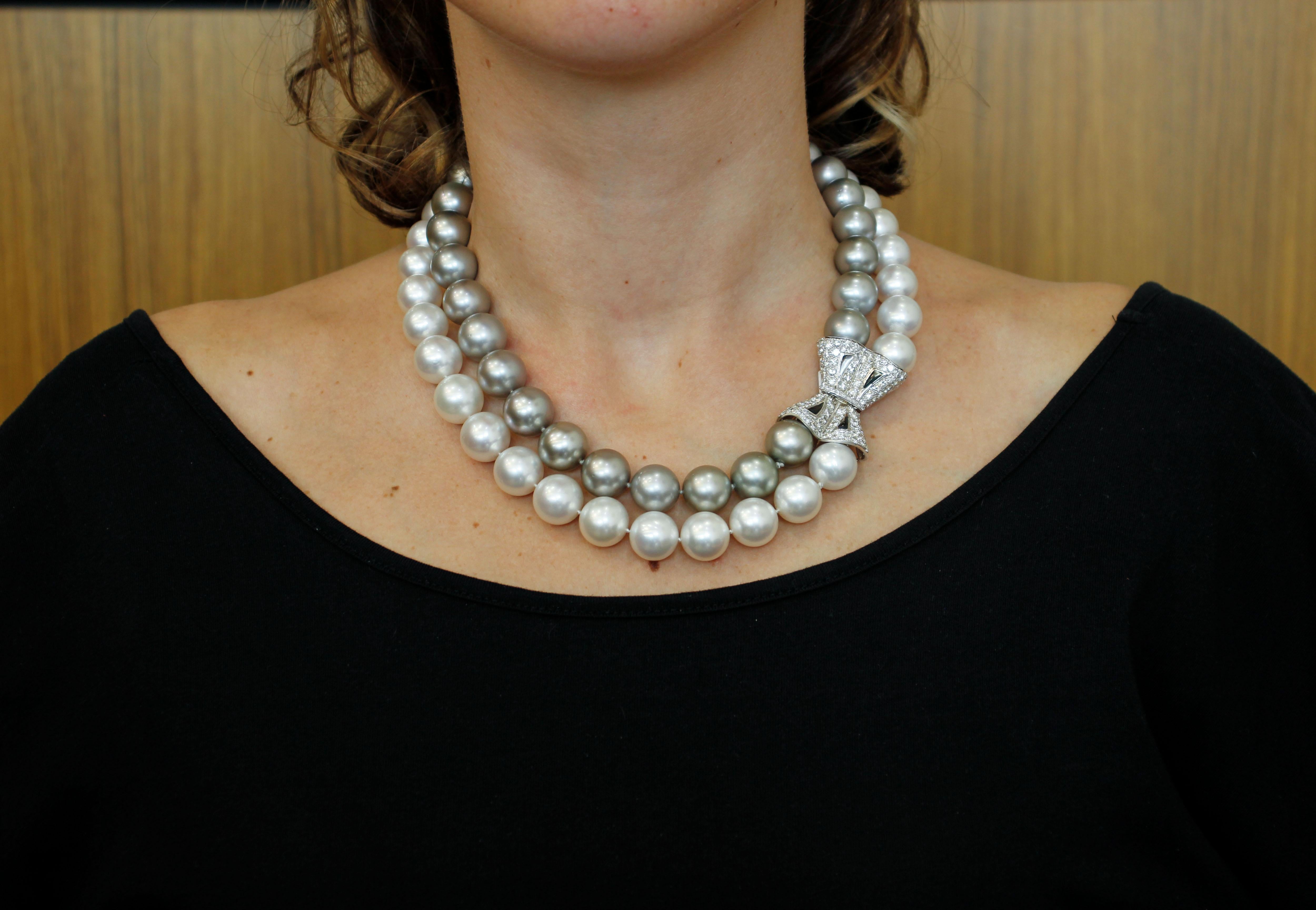 Women's 121g White and Grey South Sea Pearls, Diamonds, 14 Karat White Gold Necklace